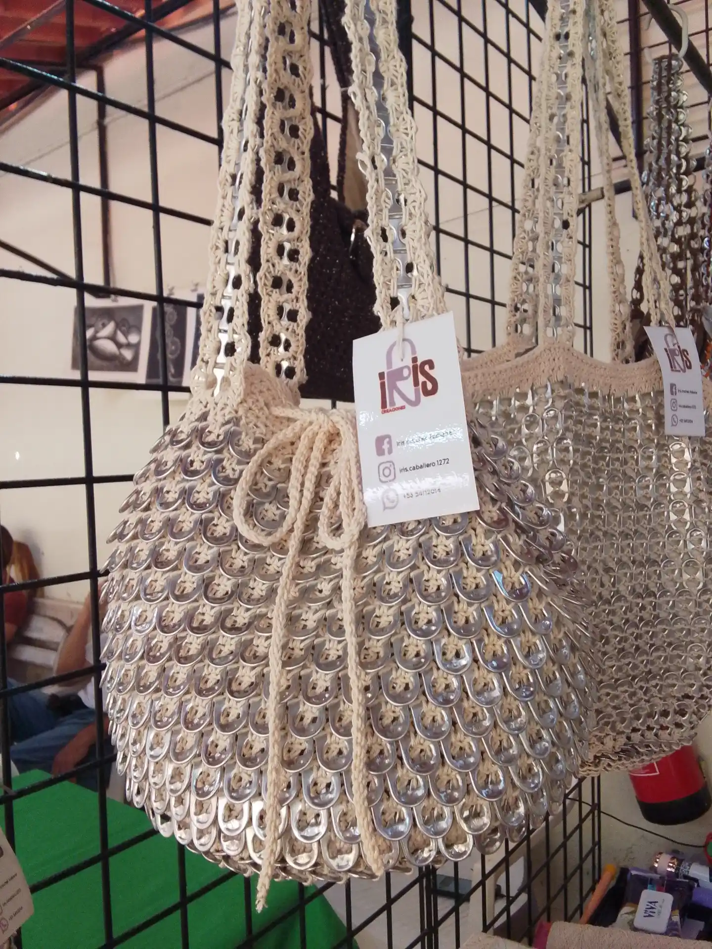 Bolso plateado  - Imagen 5