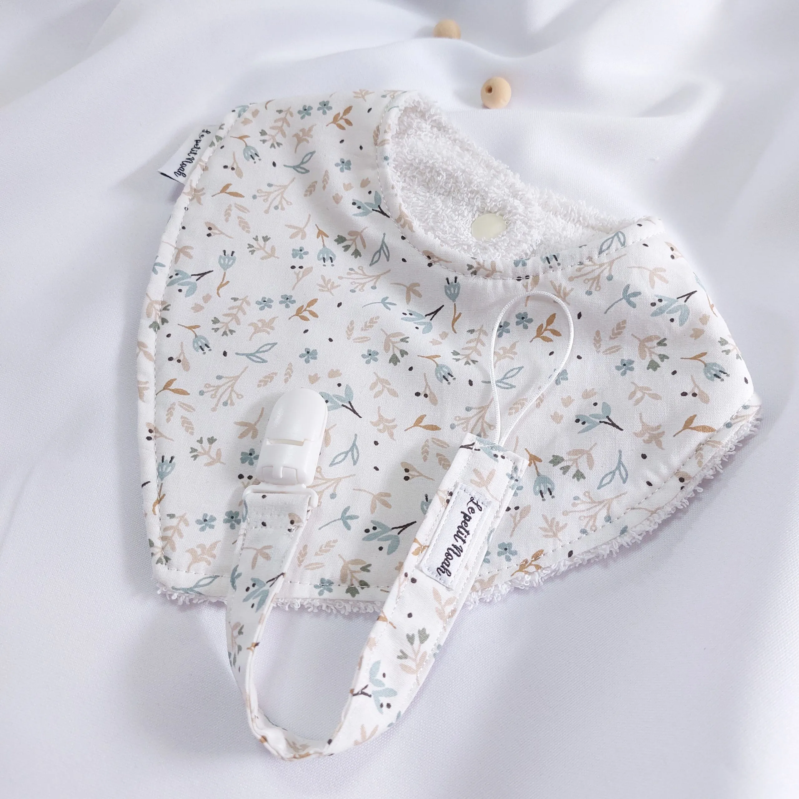 Conjunto Babero  Chupetero - Imagen 2