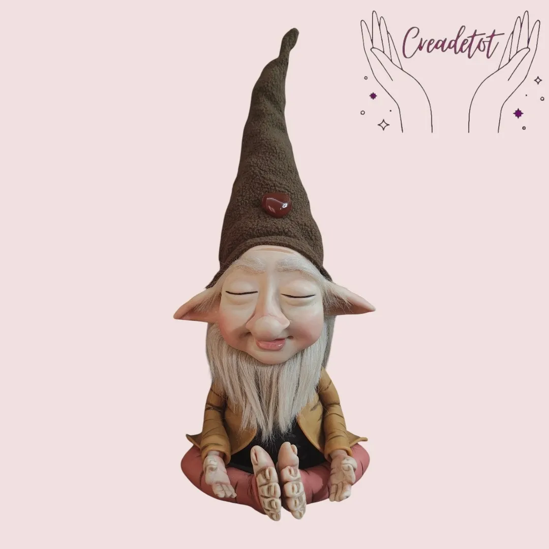 Duende protector meditador