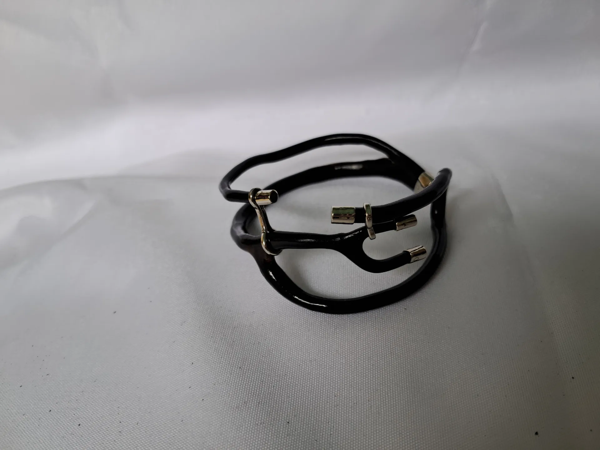 Pulseras y pendientes artesanales
