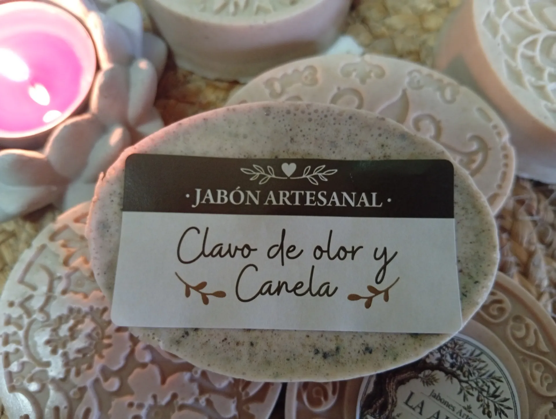 Jabón exfoliante de Canela y clavo de olor - Imagen 3