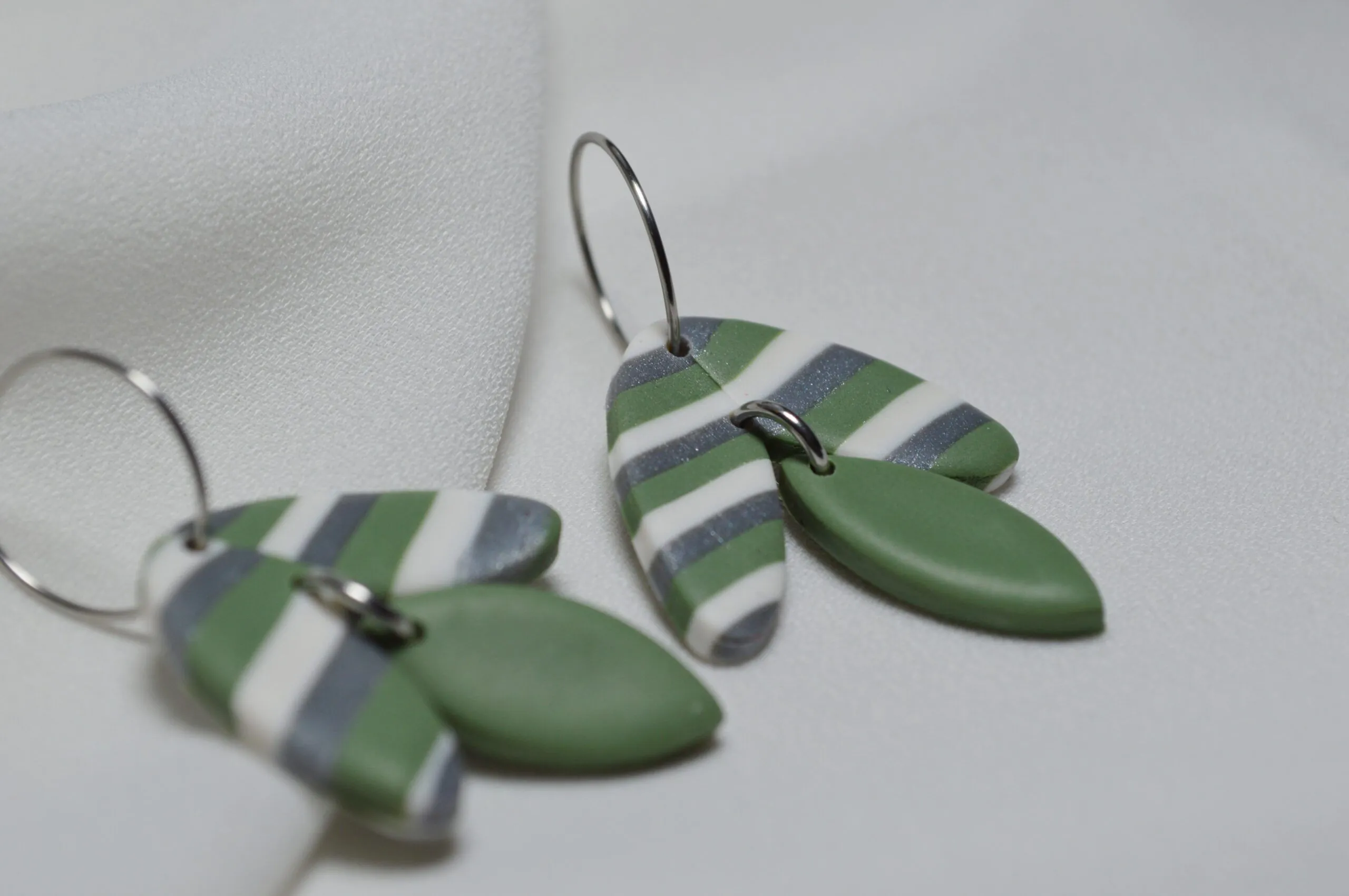 Pendientes de arcilla polimérica modelo Oliva