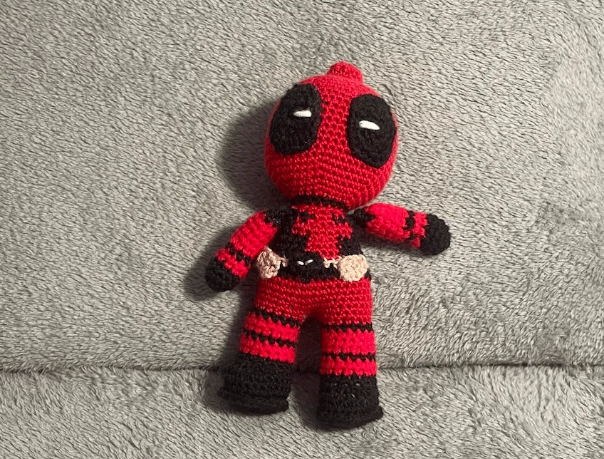 Deadpool a crochet hecho a mano