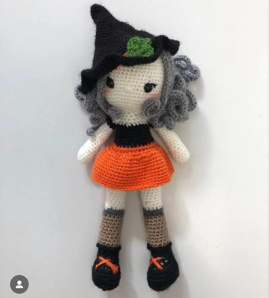Brujita amigurumi