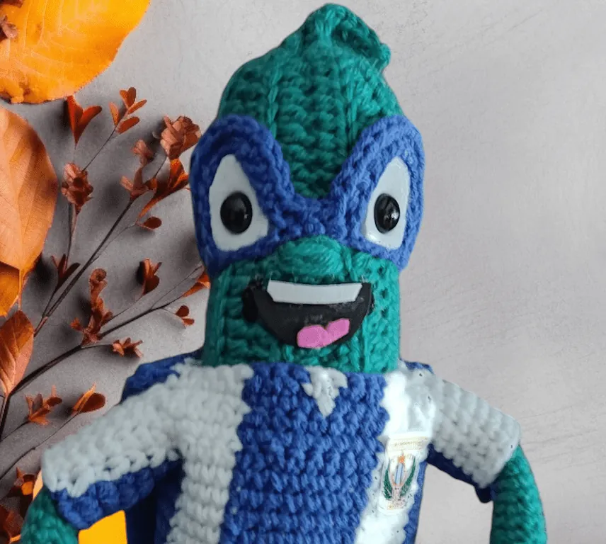 Amigurumi Superpepino mascota de C.D. Leganes