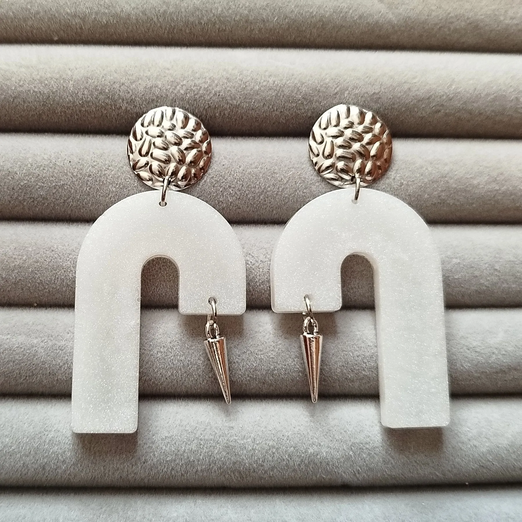 Pendientes resina epoxi y acero inoxidable