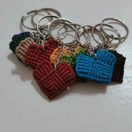 Llavero corazón macramé