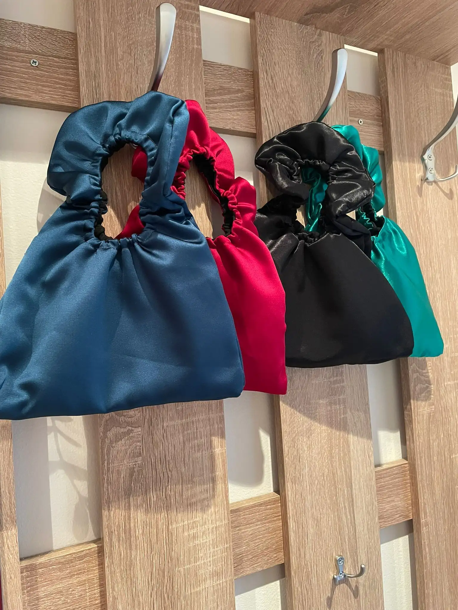 Bolso fruncido de mano - Imagen 2