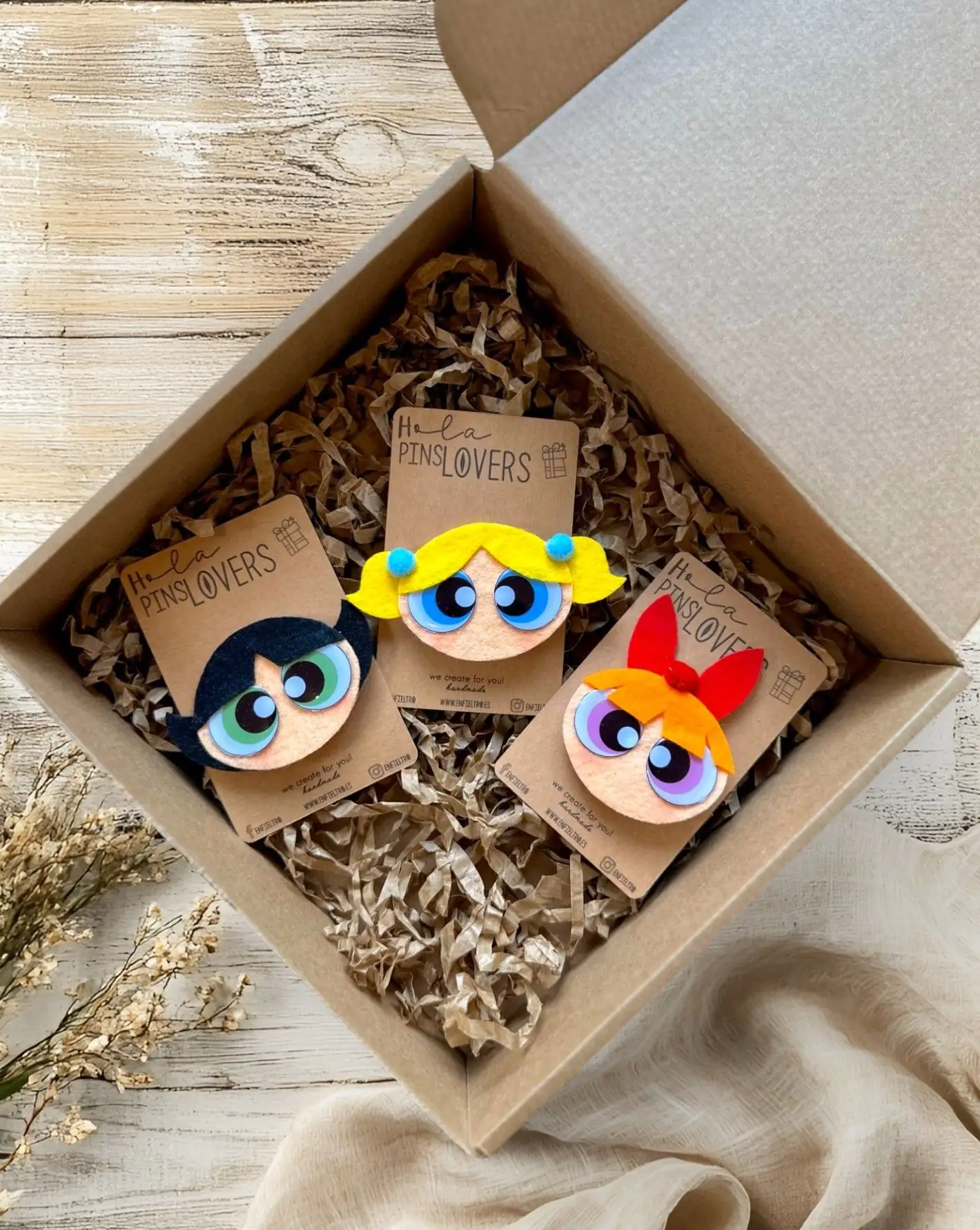 Box Chicas Superpoderosas pins en fieltro