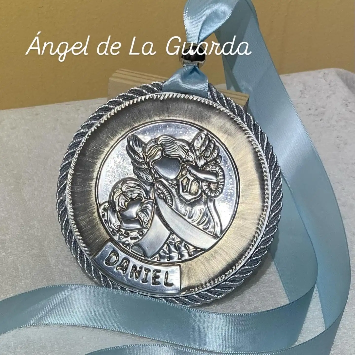 Medallones de Cuna Personalizados - Imagen 3