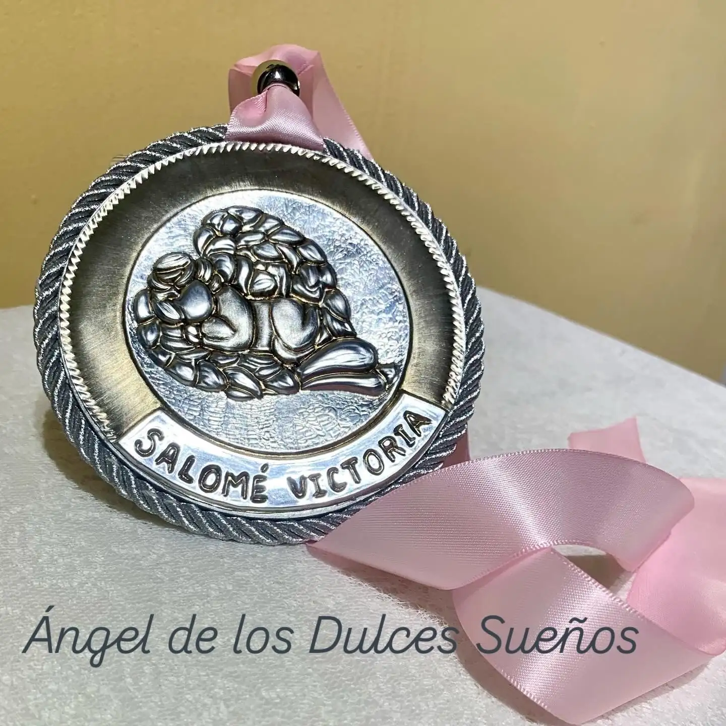Medallones de Cuna Personalizados