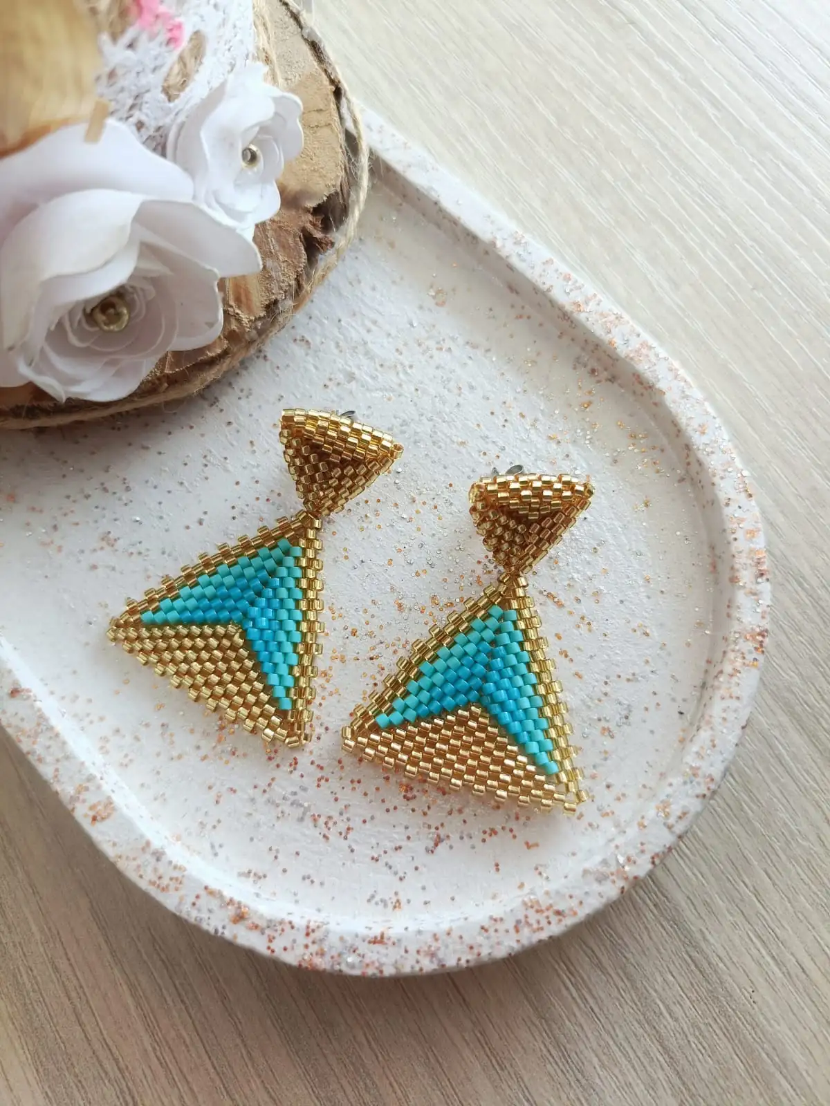 Aretes Miyuki triangulo