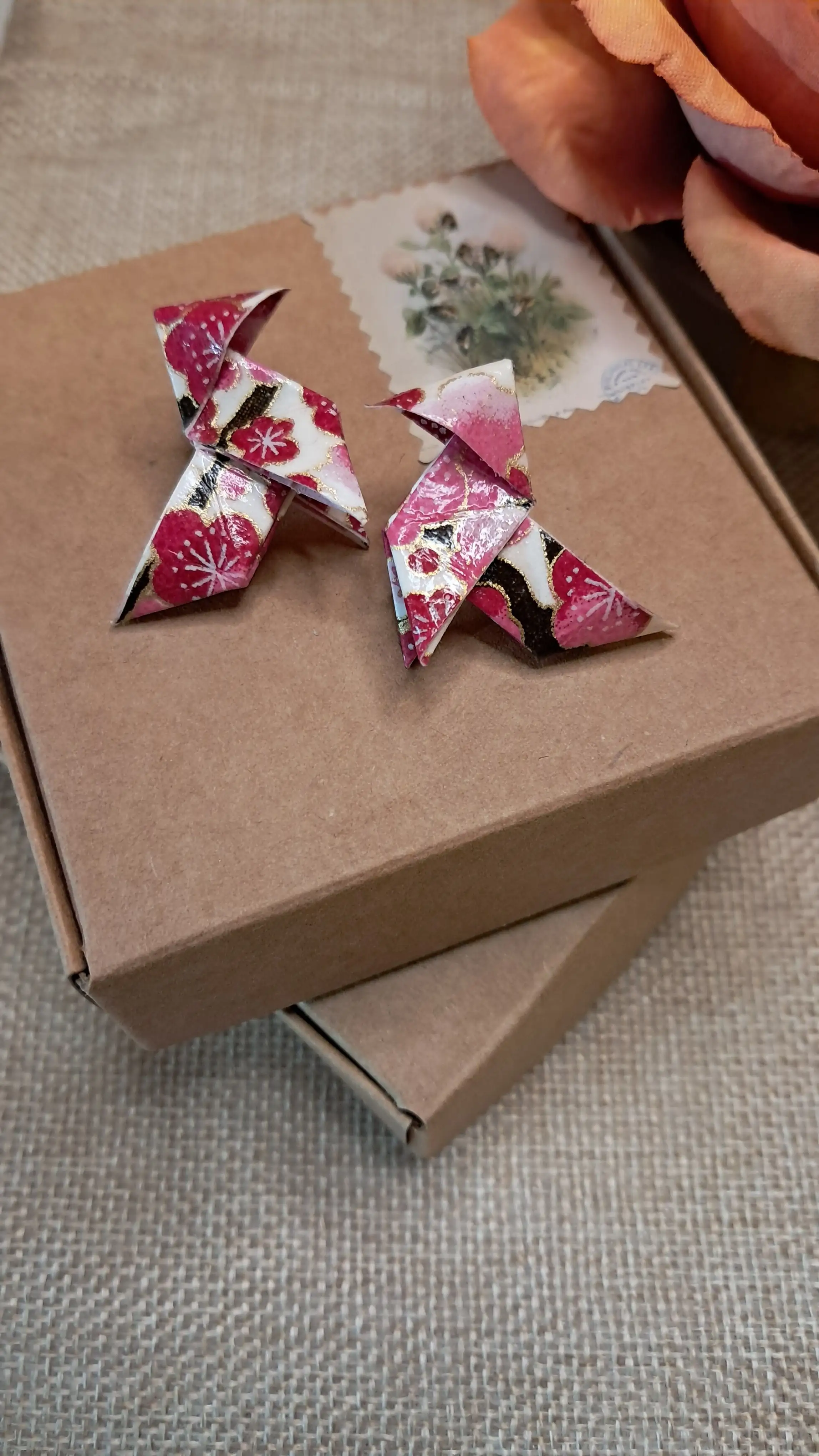 Pendientes de pajarita de origami - Imagen 5