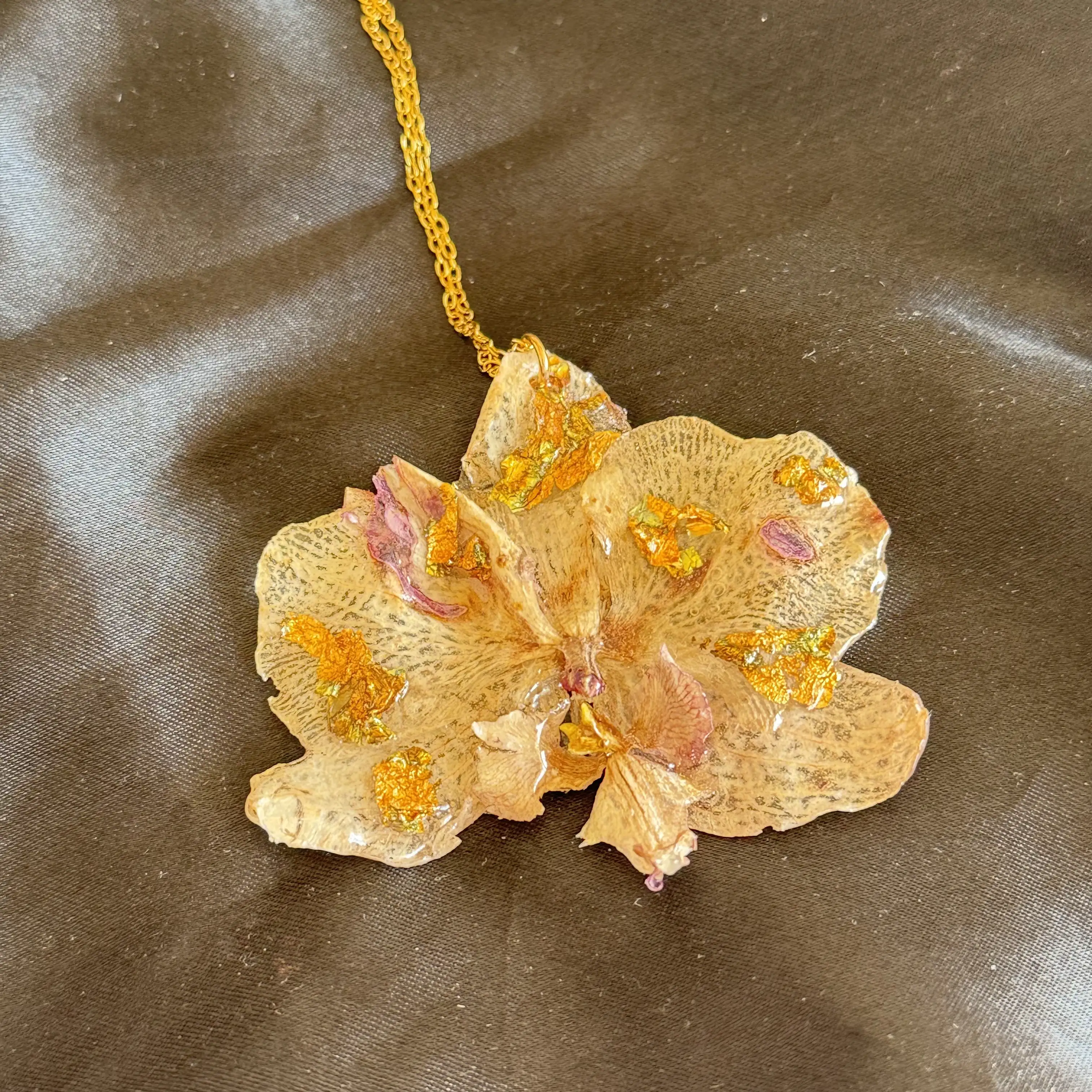 Collar orquídea natural - Imagen 4