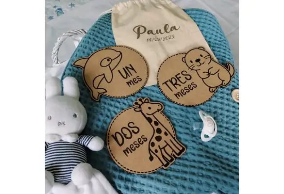 Placas madera cumple mes bebés - Imagen 2