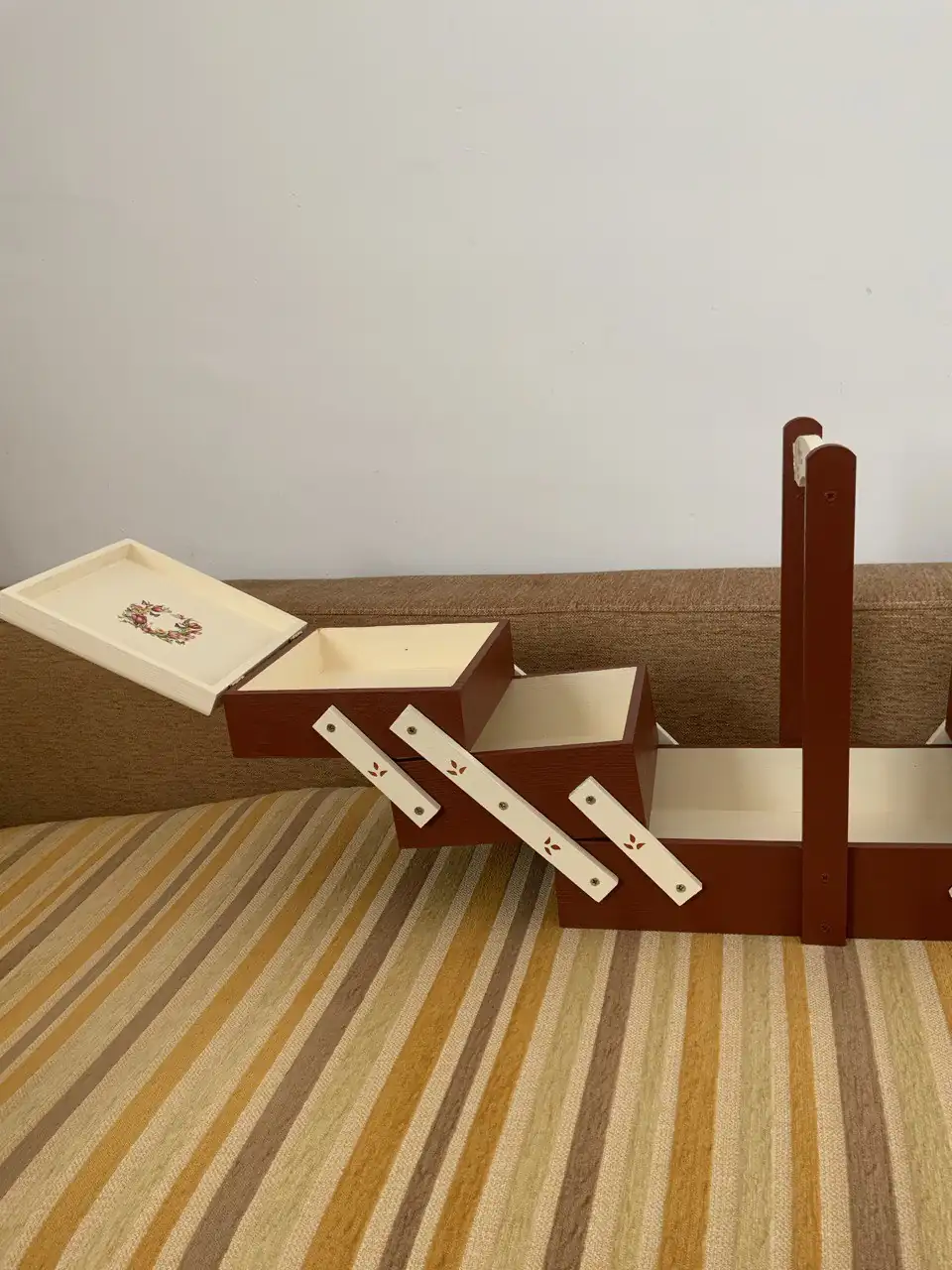 Costurero de madera - Imagen 3
