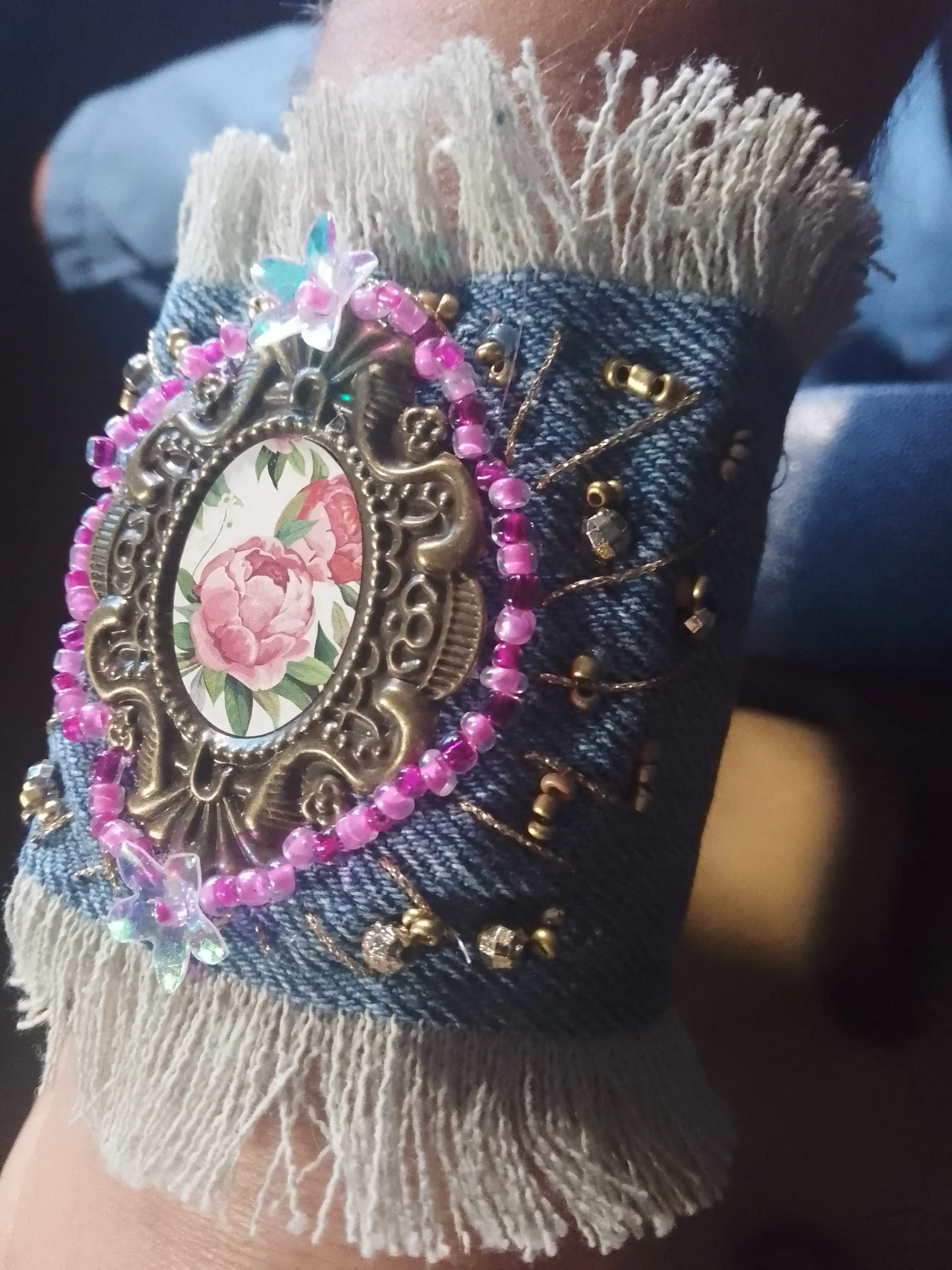 Pulsera elaborada en demin - Imagen 3