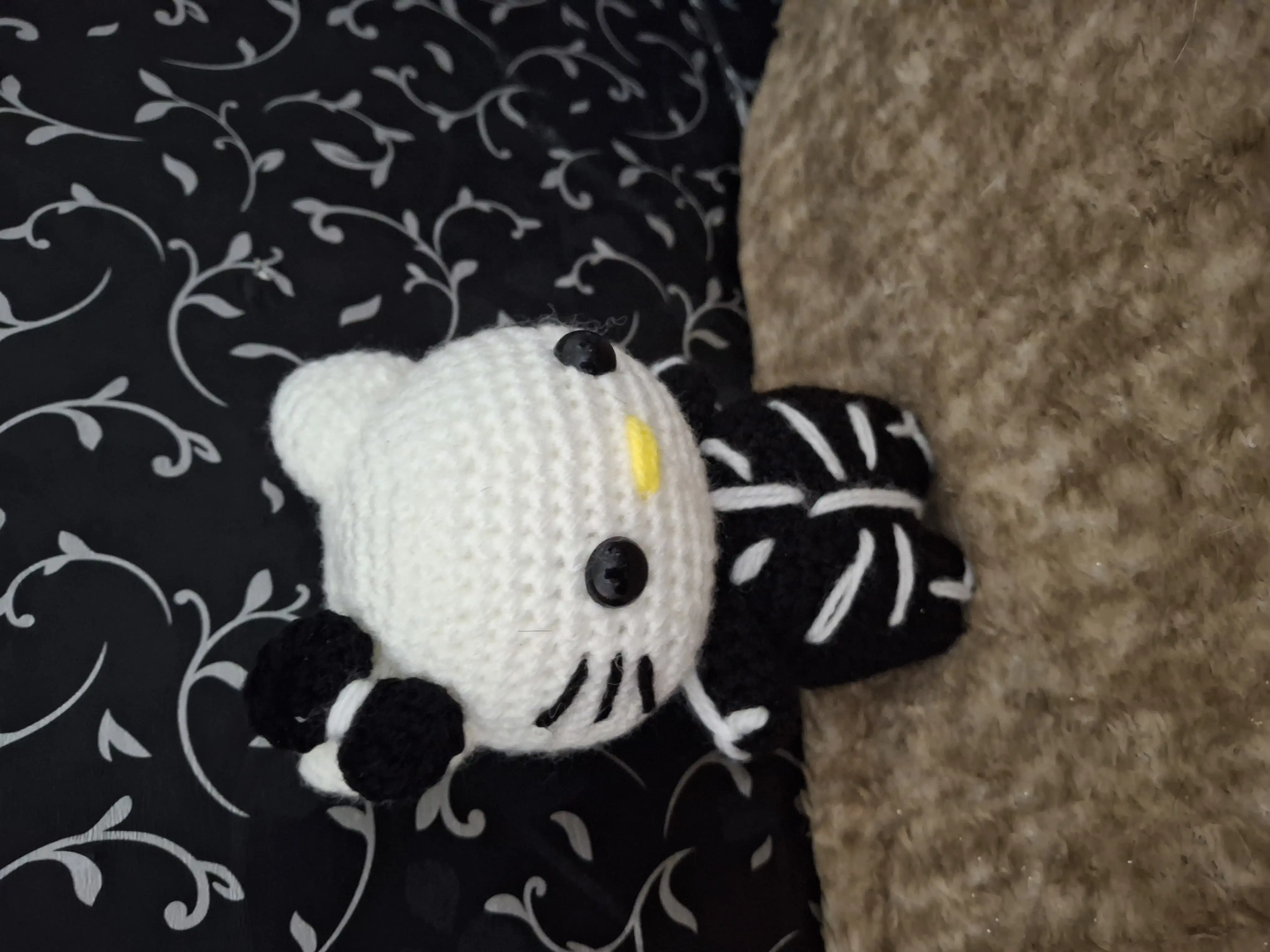 Amigurumi Hello kitty esqueleto - Imagen 2