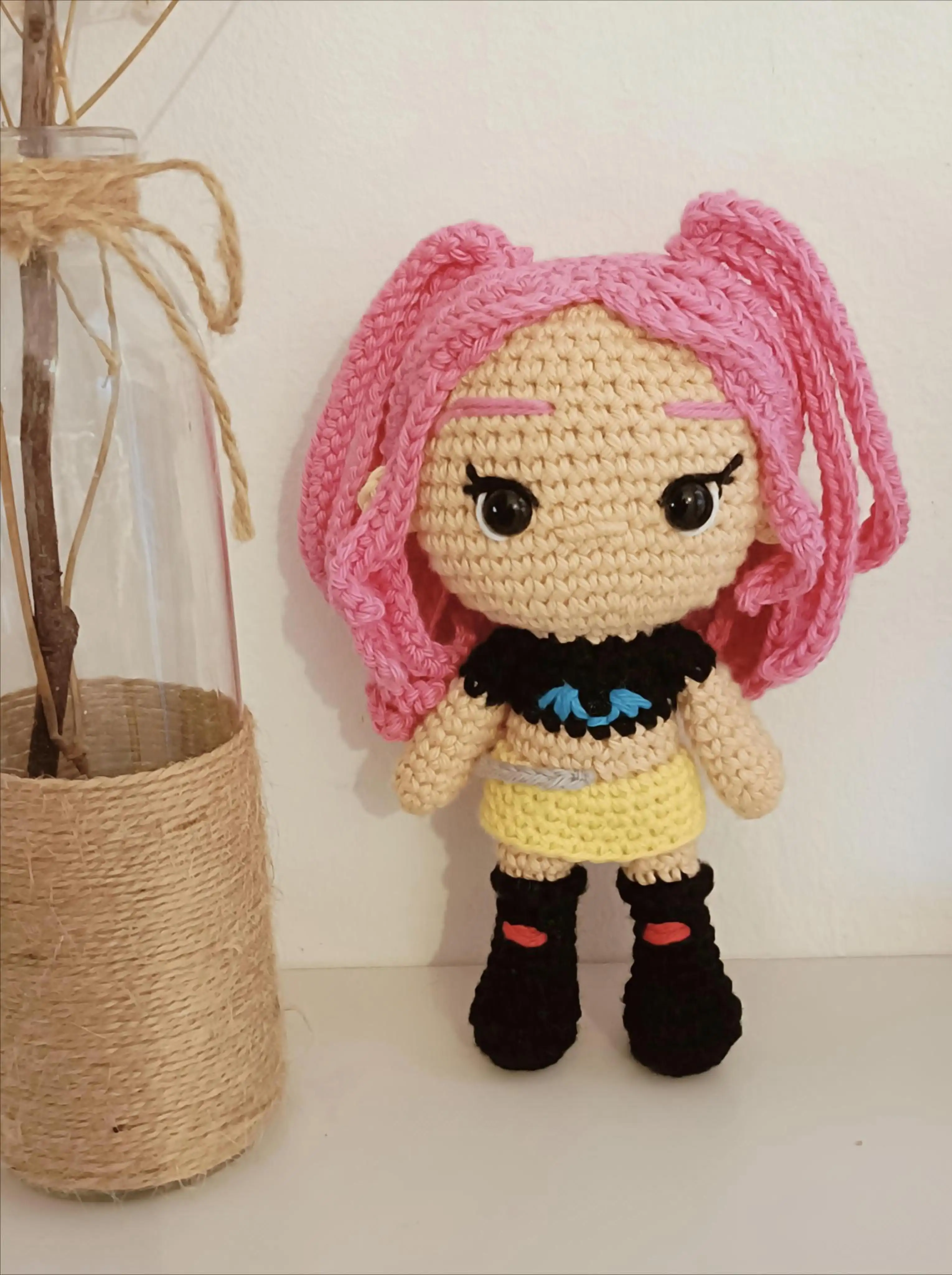 Mira tejida a crochet 