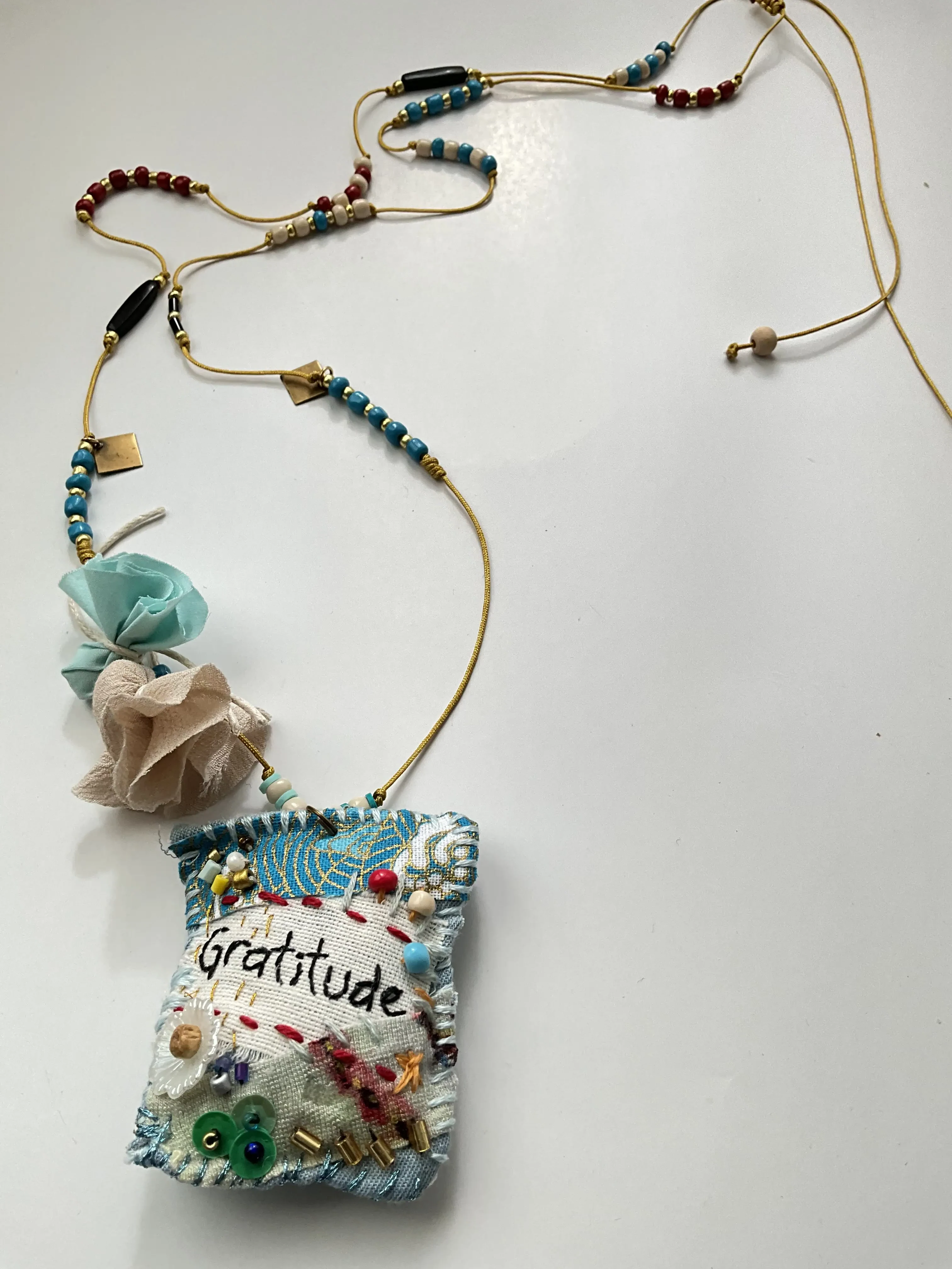 Collares bordados - Imagen 2