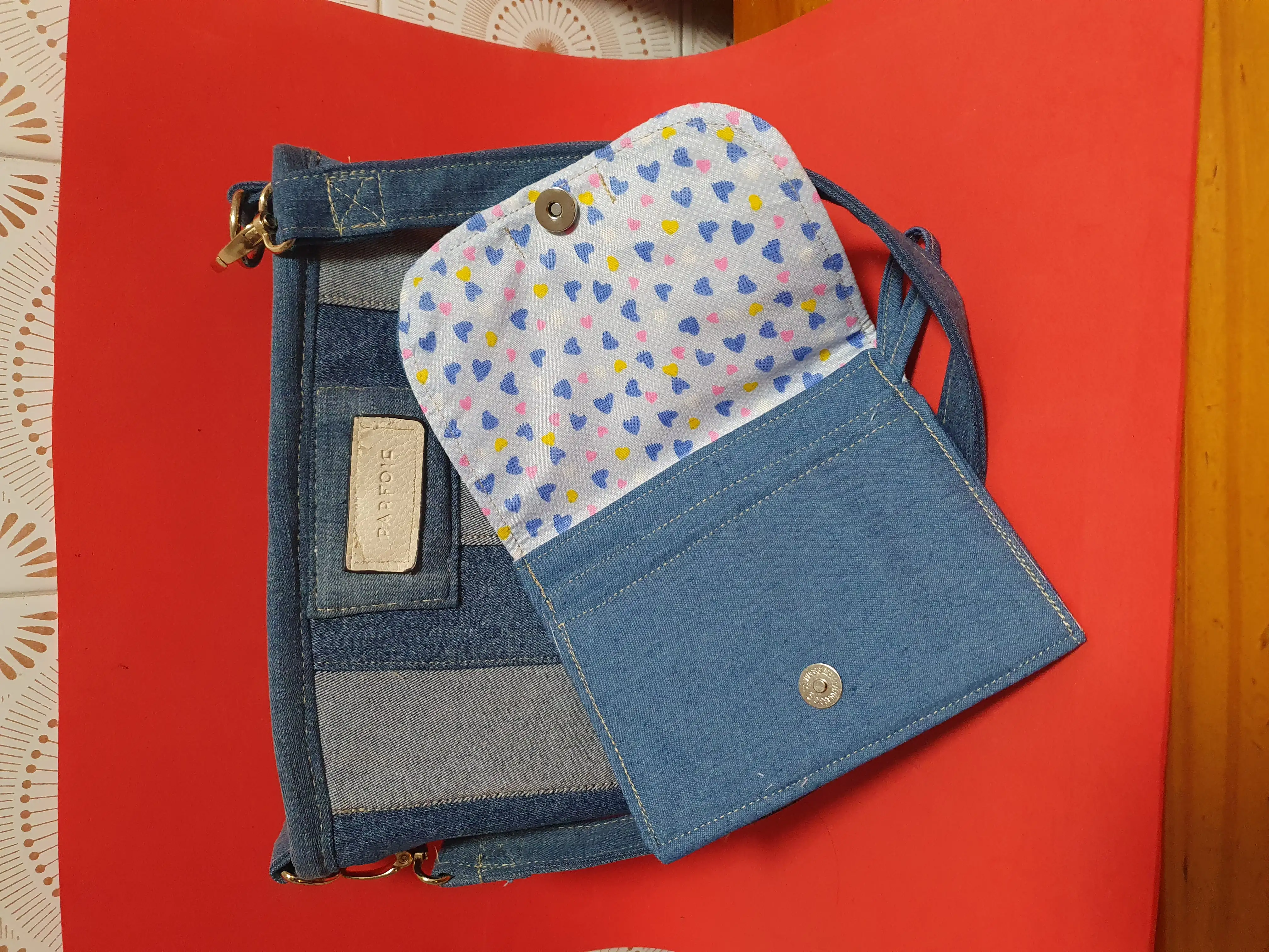 Bolsos y riñoneras artesanales - Imagen 4