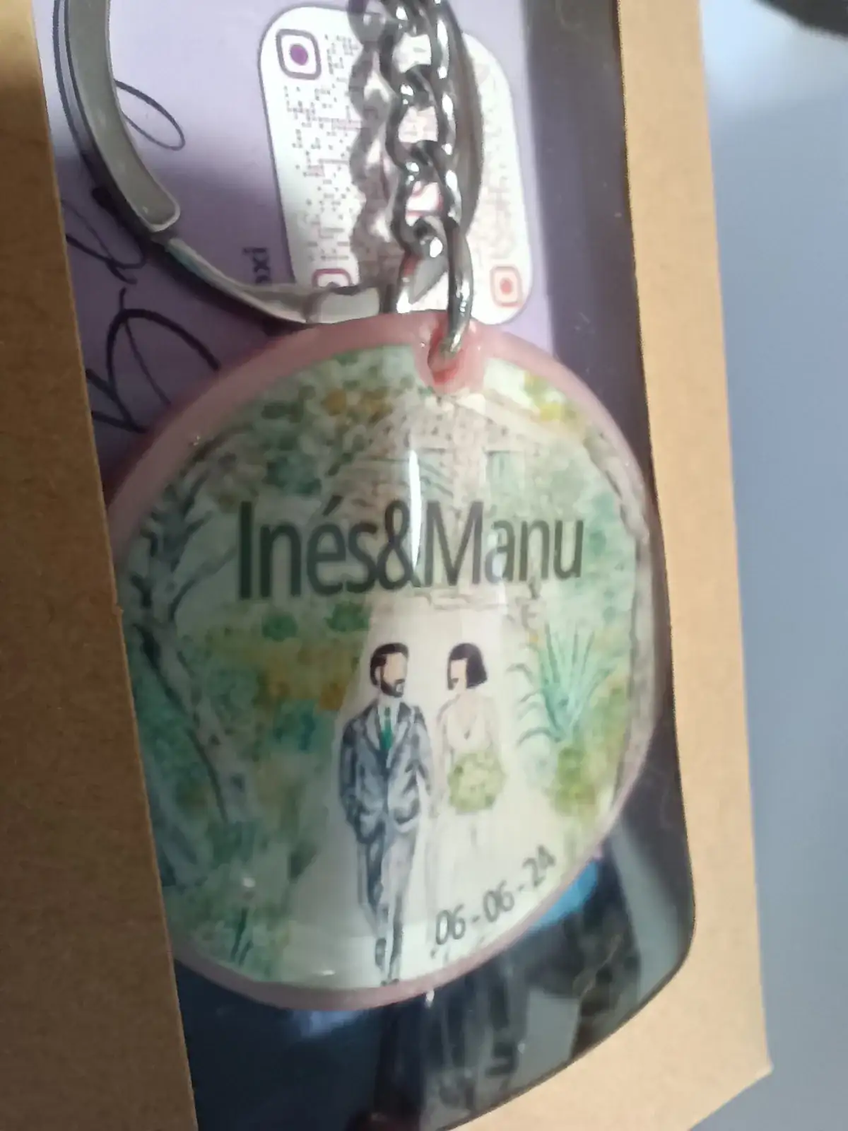 Imán hecho a mano con resina - Imagen 3