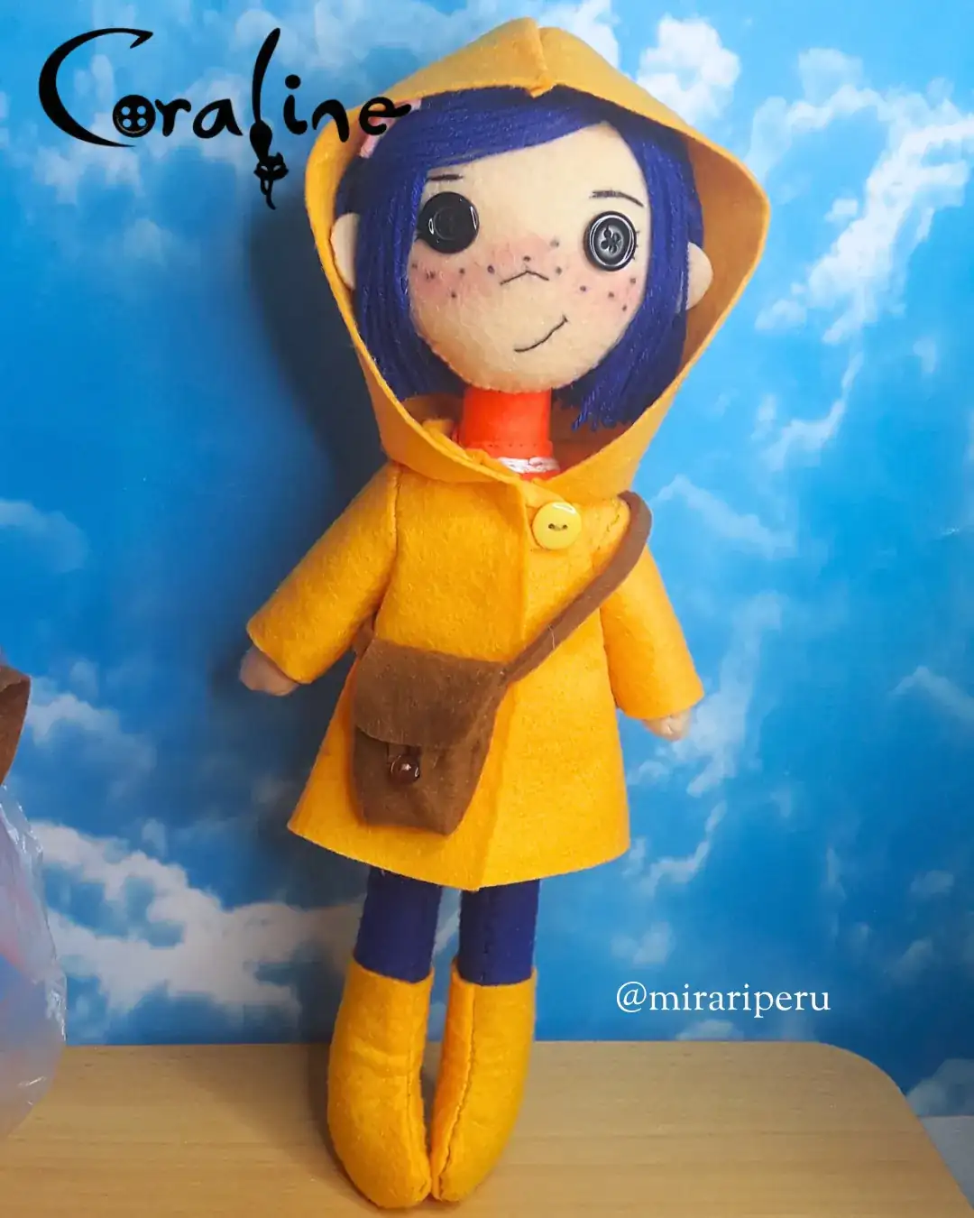 Muñeca de tela Coraline