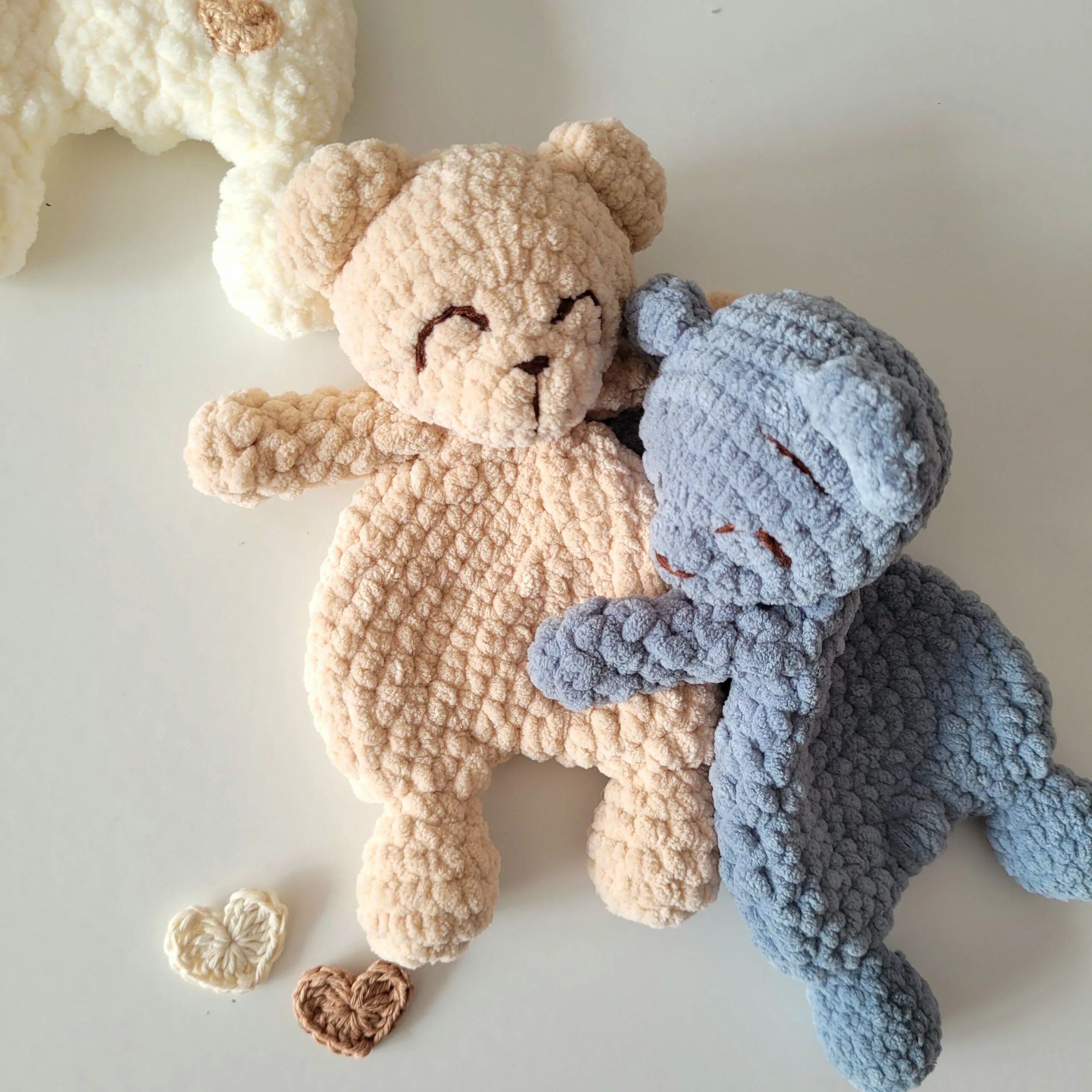 Osito doudou,muñeco de apego, amigurumi - Imagen 3