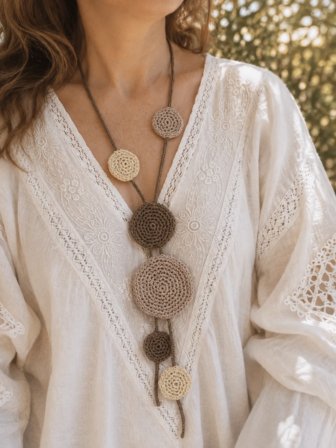 Collar y pulsera hechos a crochet - Imagen 2