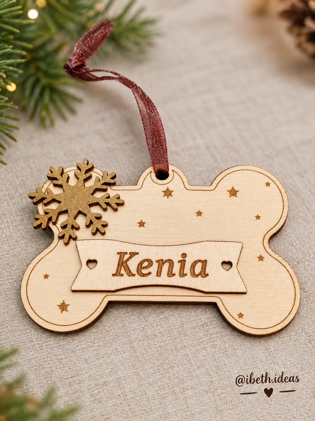Colgante navideño en forma de hueso personalizado con nombre