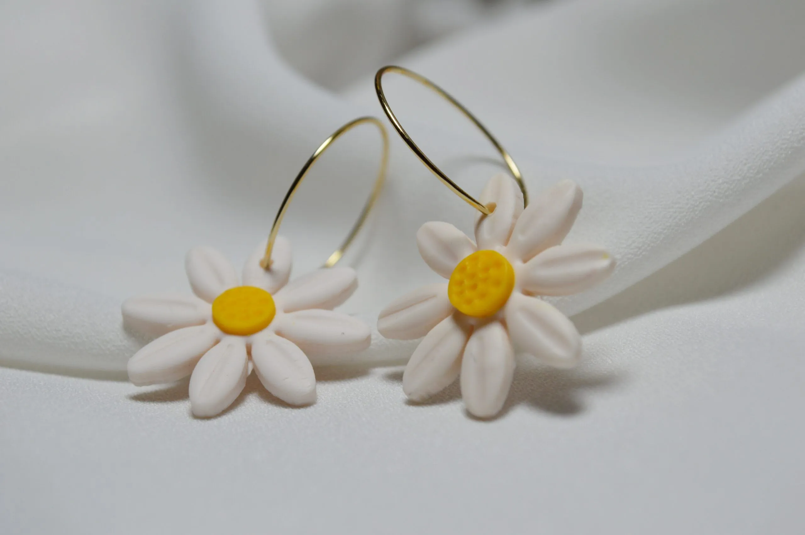 Pendientes de arcilla polimérica modelo Margarita