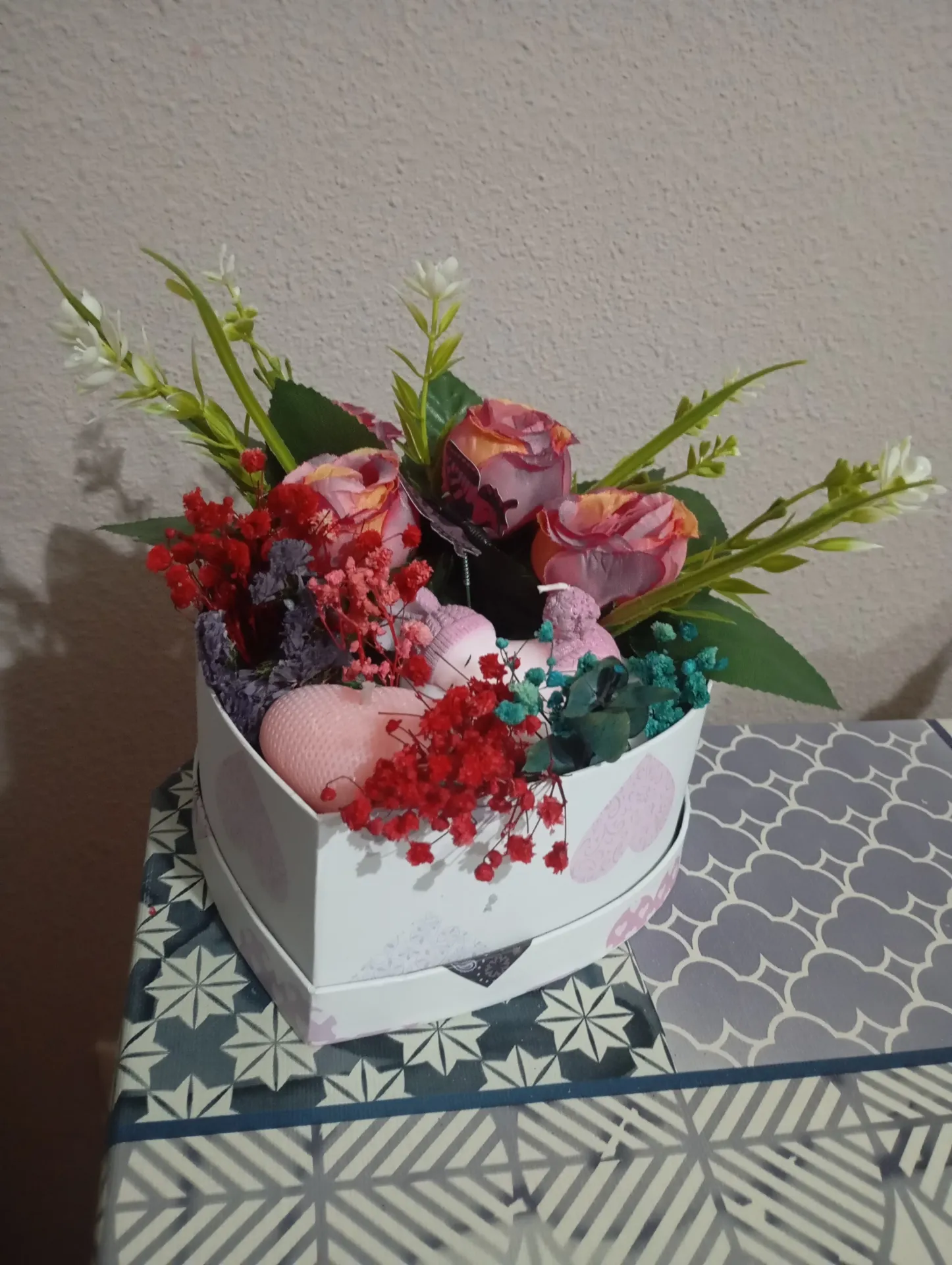 Cesta de nacimiento con velas aromáticas