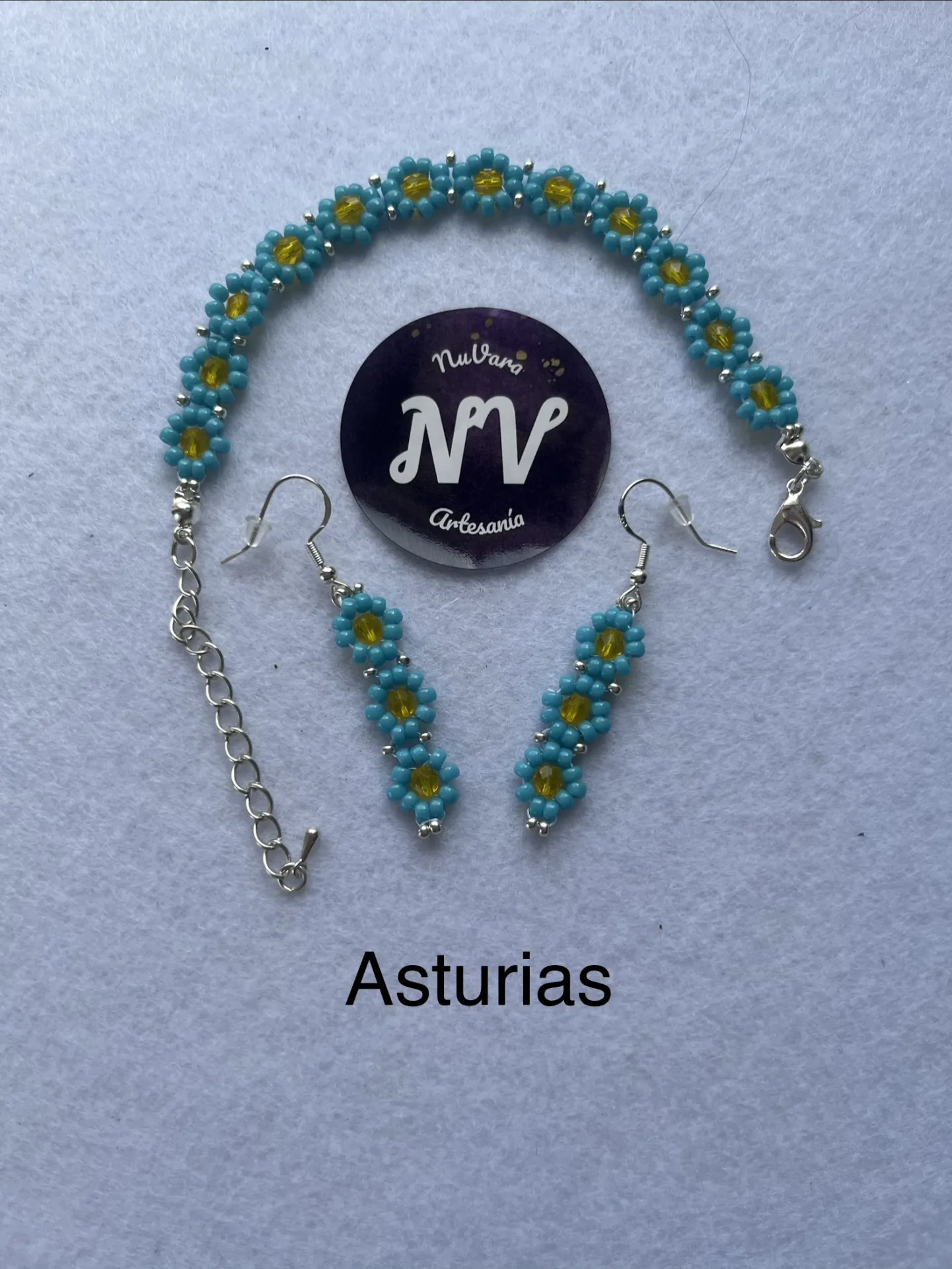 Pulsera y pendientes