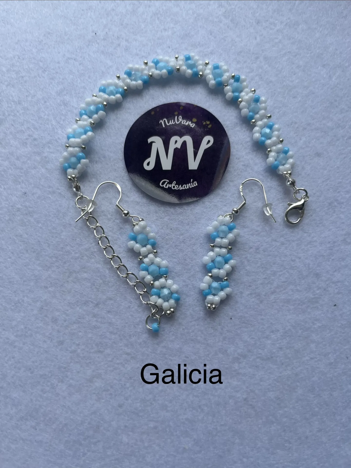 Pulsera y pendientes