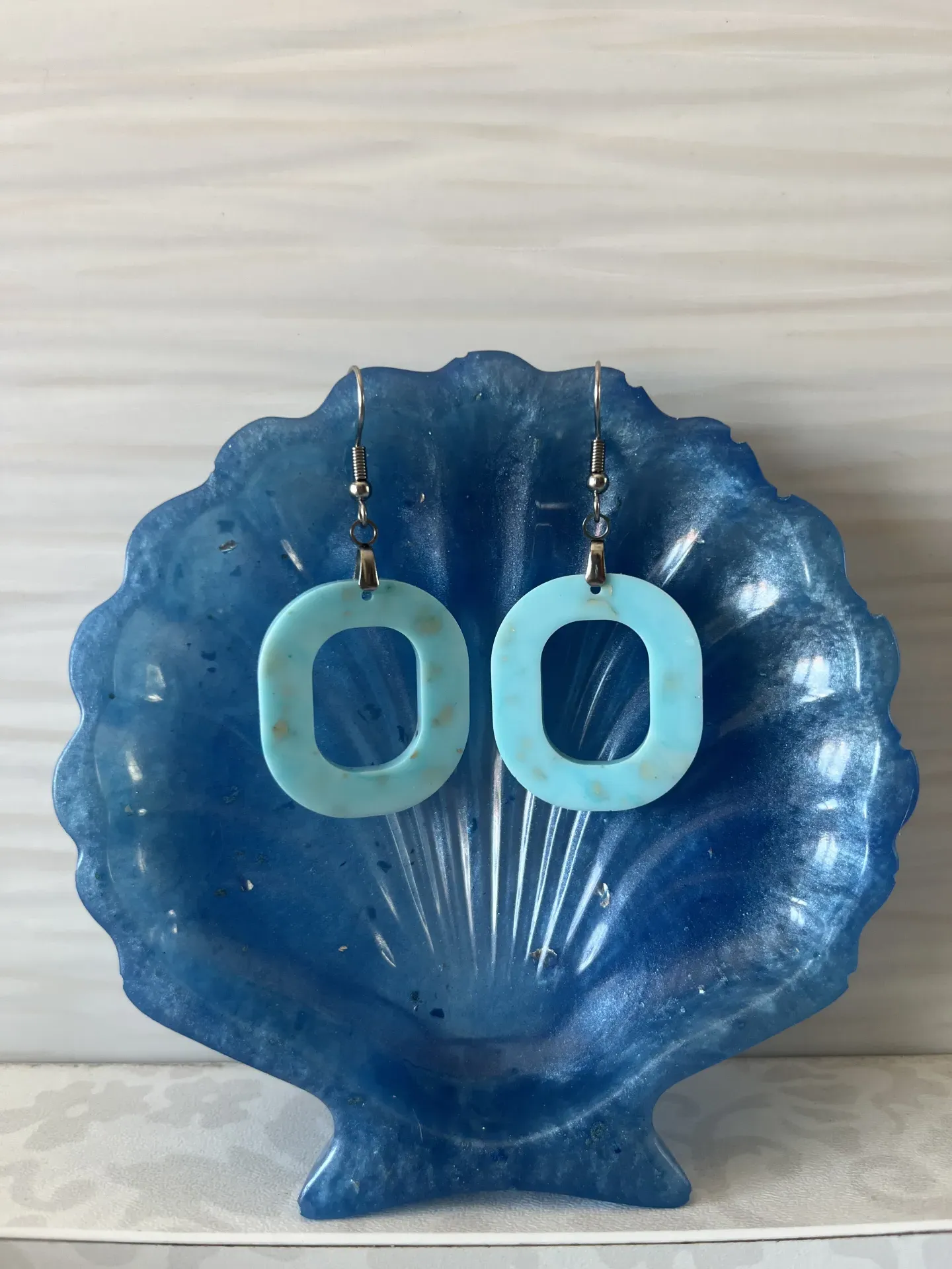 Pendientes ovalados azul océano | Resina artesanal - Imagen 2