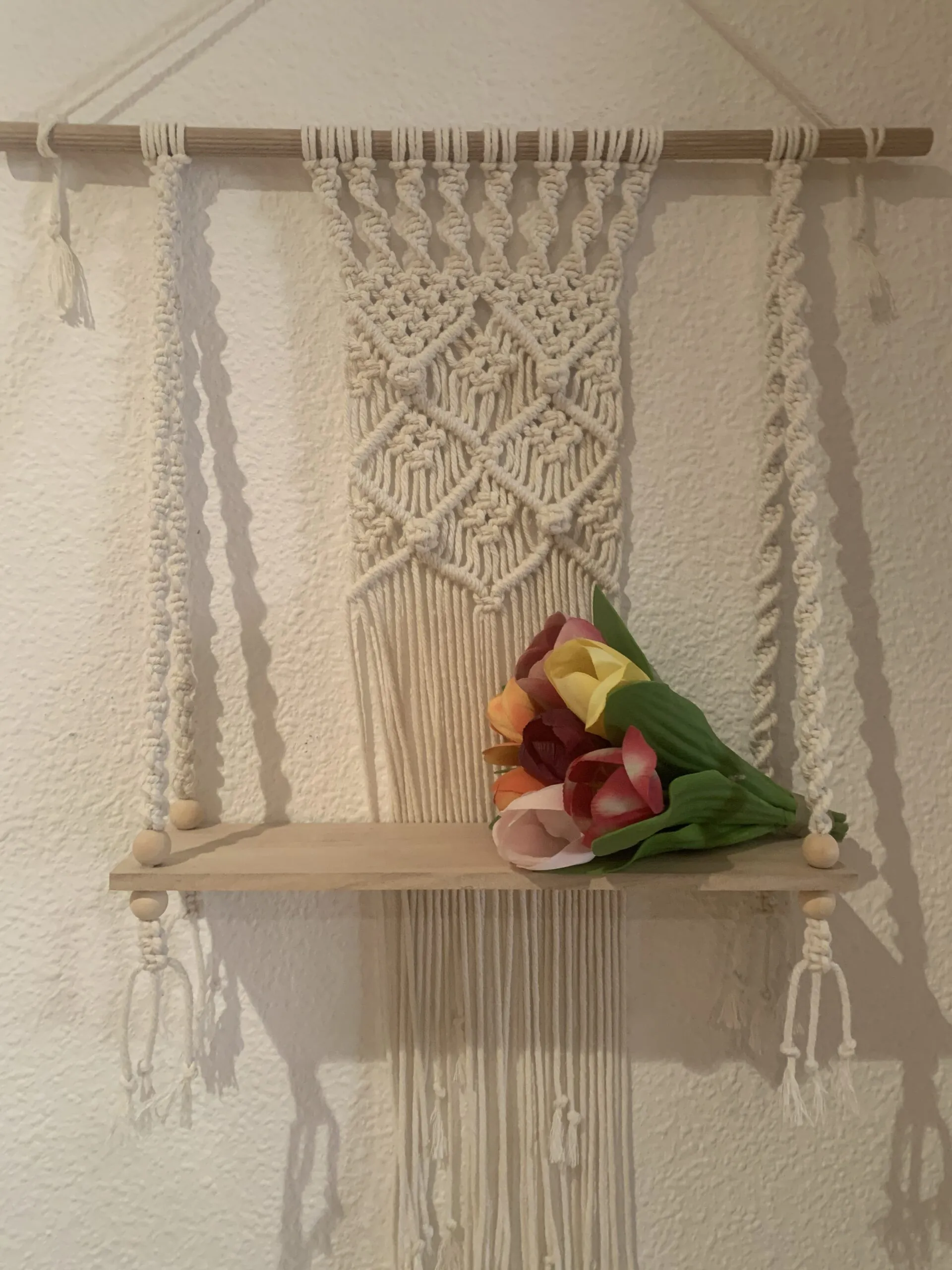 Tapiz estante de macramé