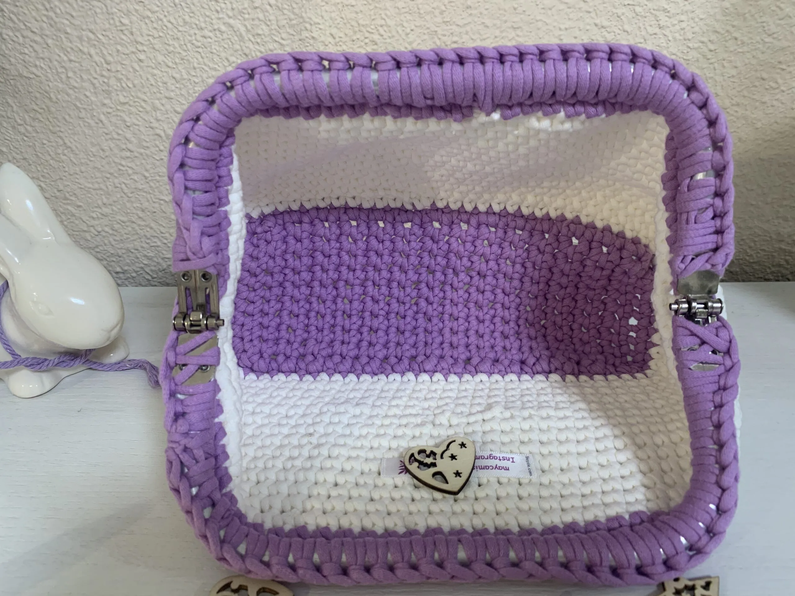 Neceser cosmetiquera hecho en crochet - Imagen 3