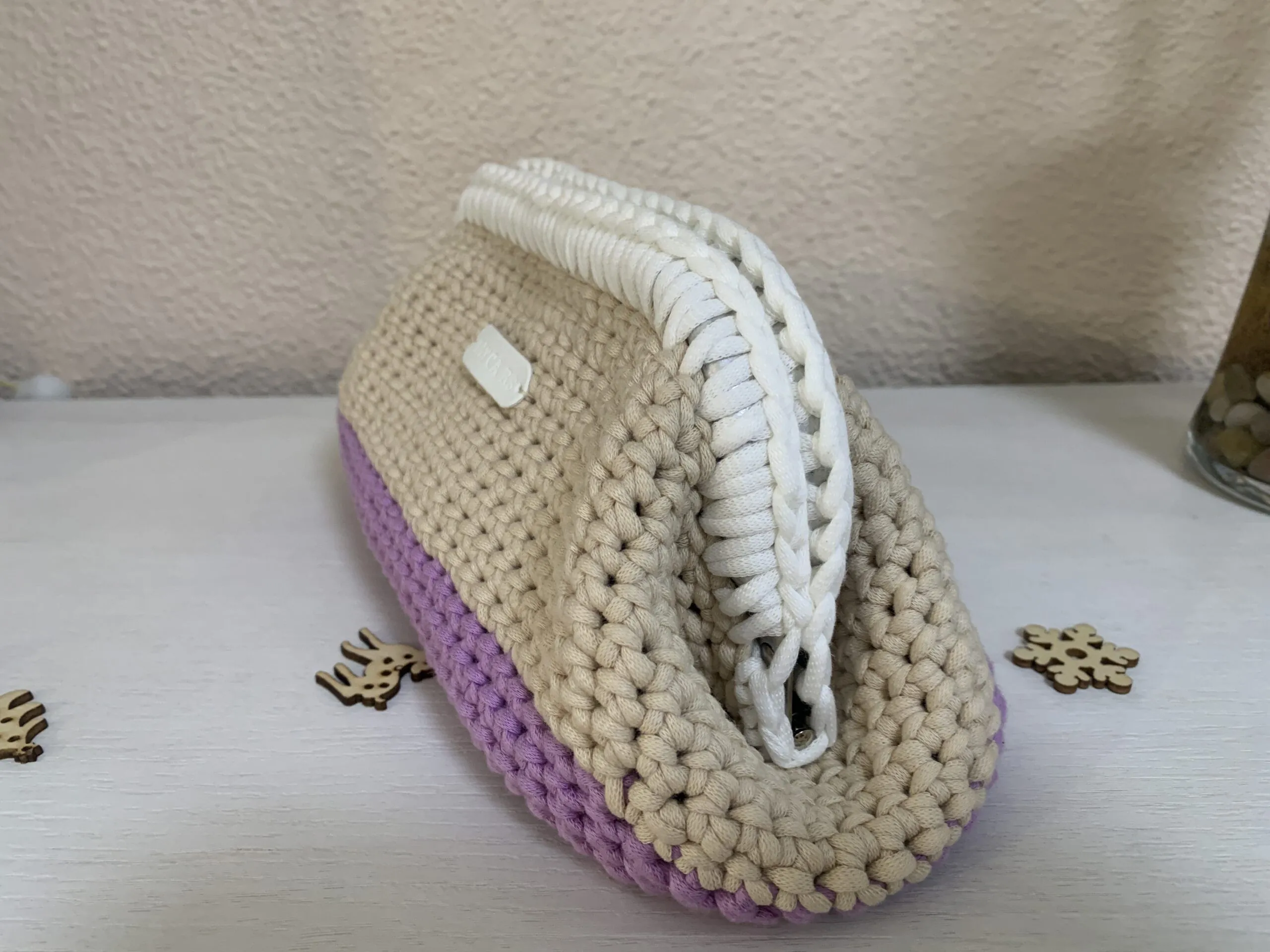 Neceser Cosmetiquera a crochet dos colores - Imagen 4