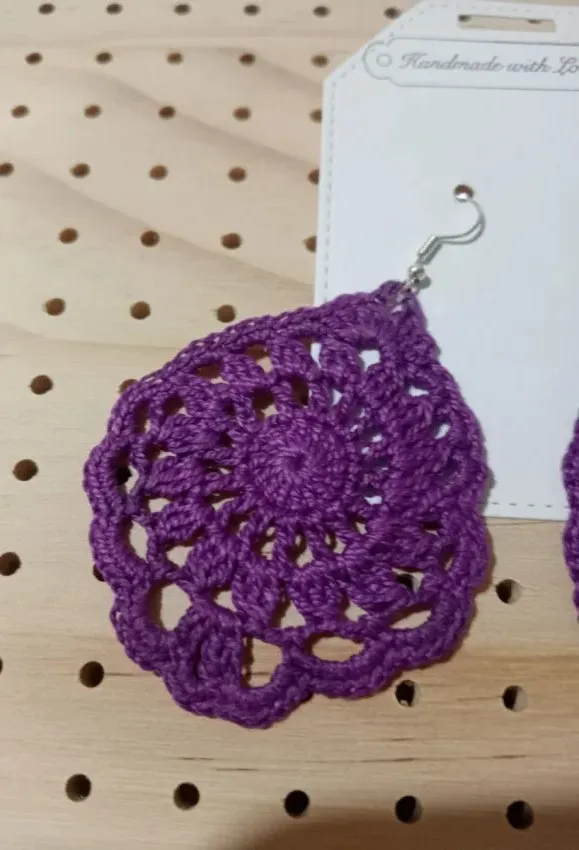 Pendientes artesanales de crochet - Imagen 2