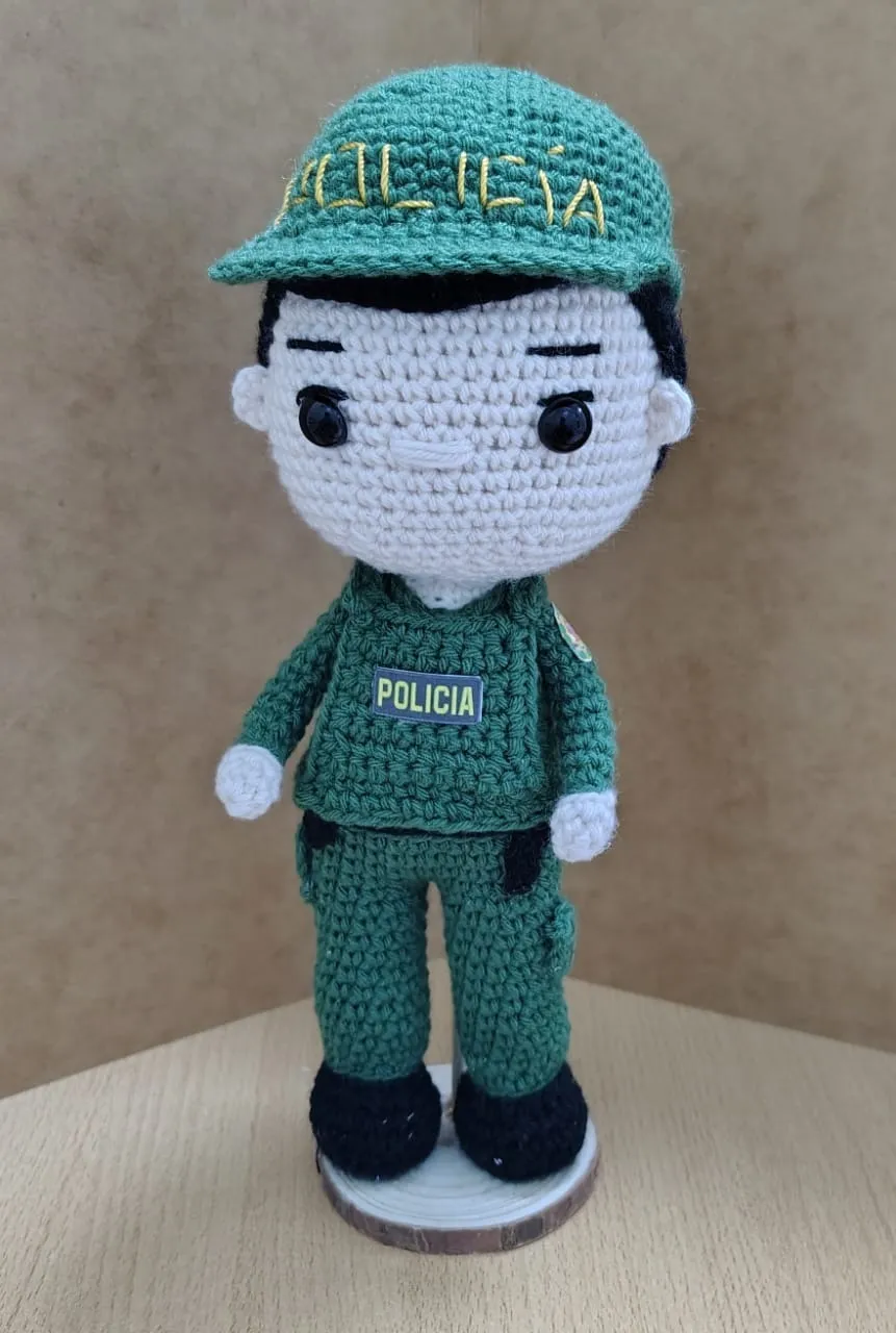 Muñecos Amigurumi personalizados de profesiones - Imagen 5
