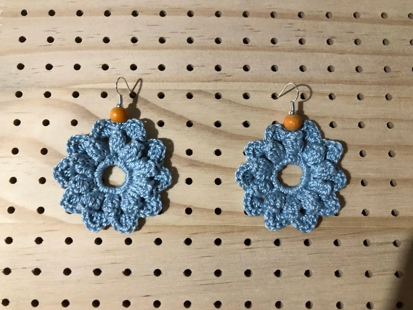 Pendientes artesanales de crochet - Imagen 3