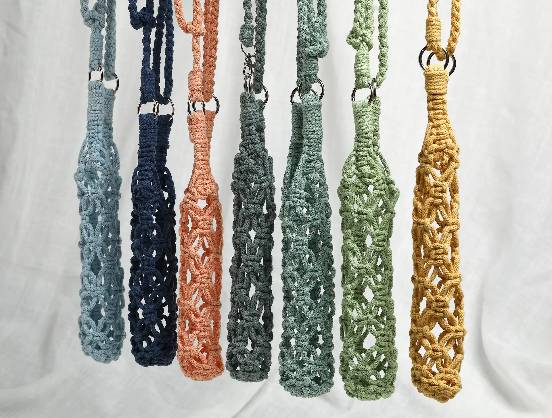 Portabotellas "Vital" · Macramé sostenible para el día a día · - Imagen 3