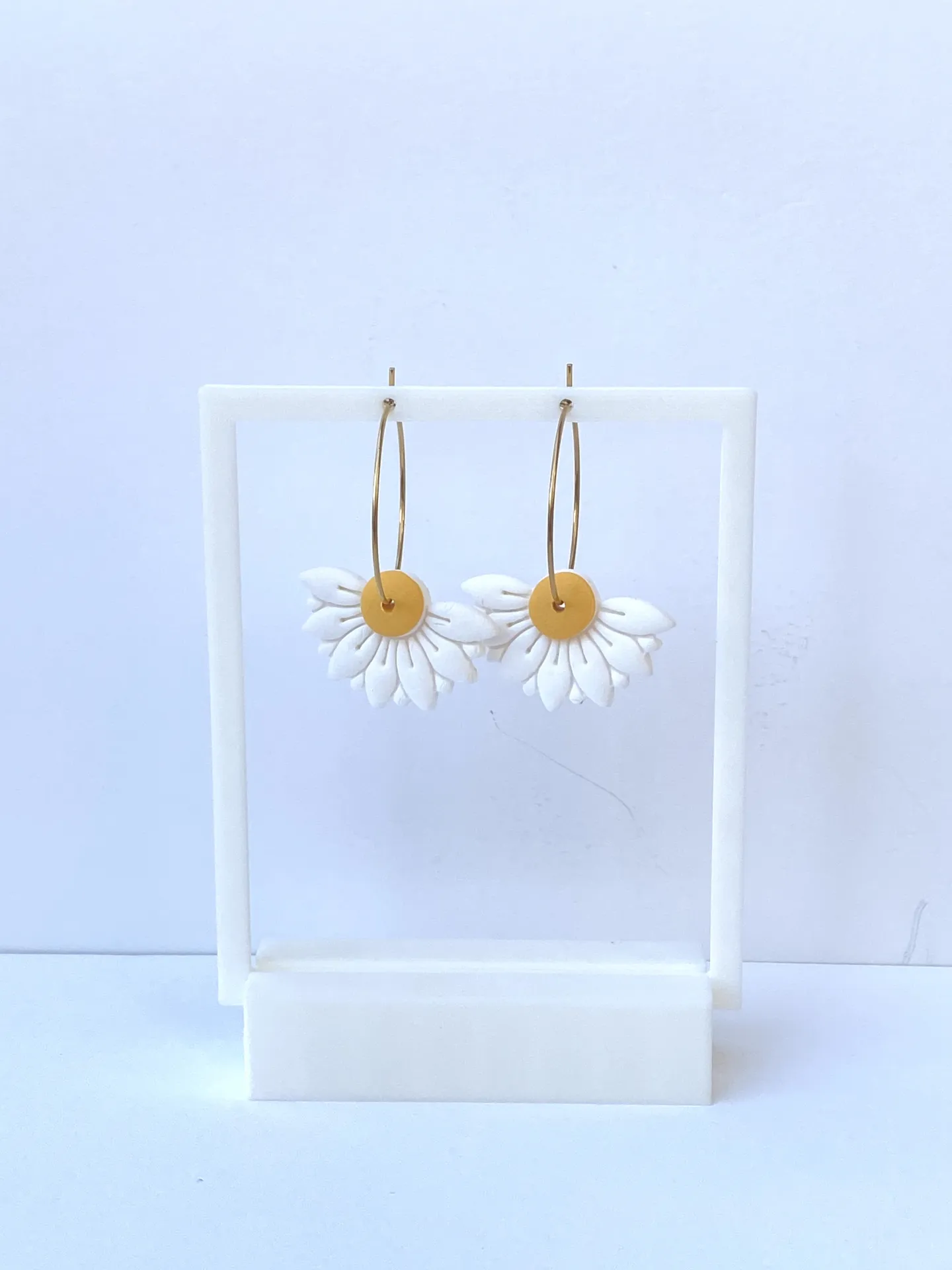 Pendientes de aro de arcilla polimérica. Colección Flora. - Imagen 2