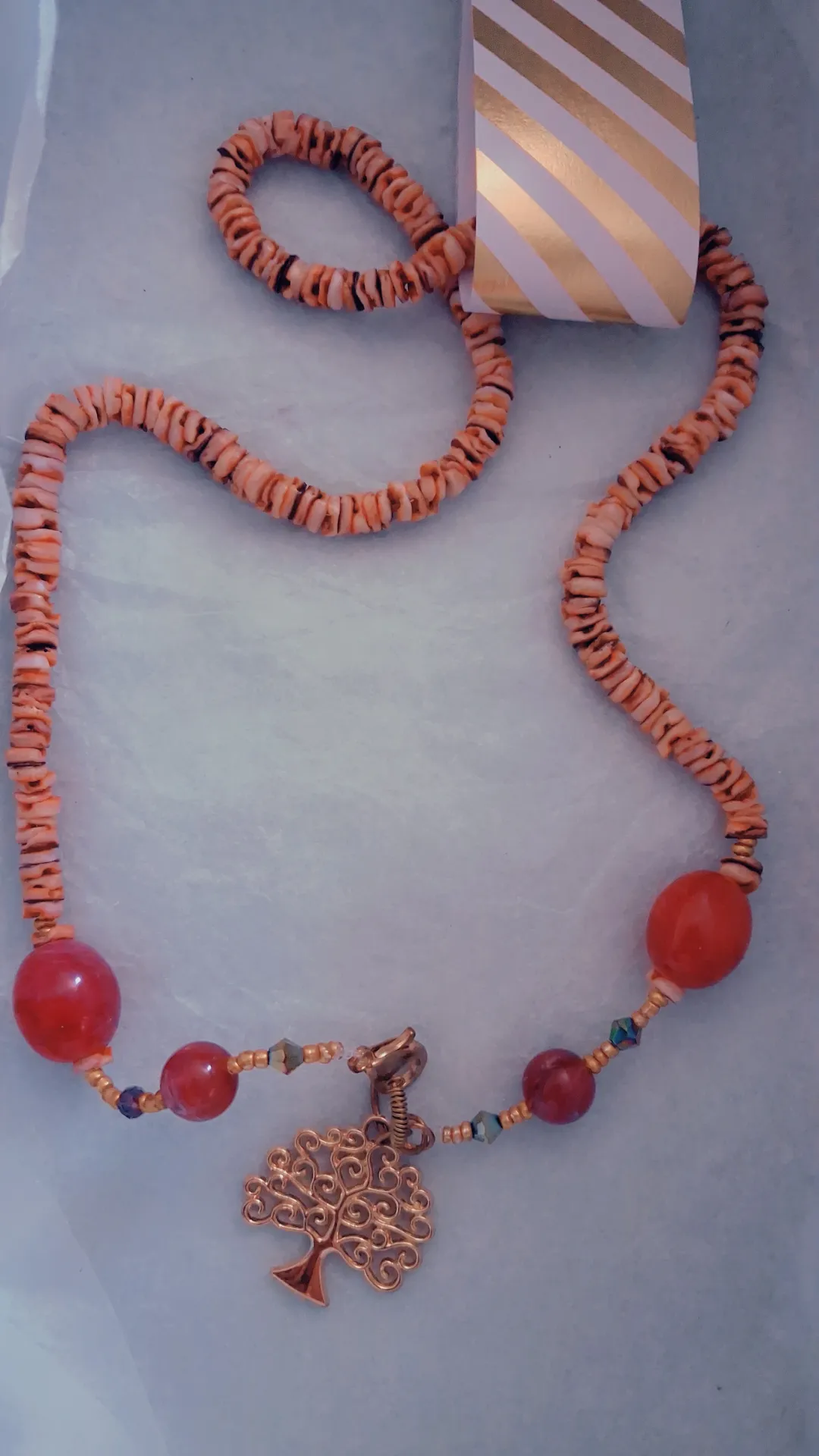 Collares Artesanales de Piedras con Dije Árbol de la Vida