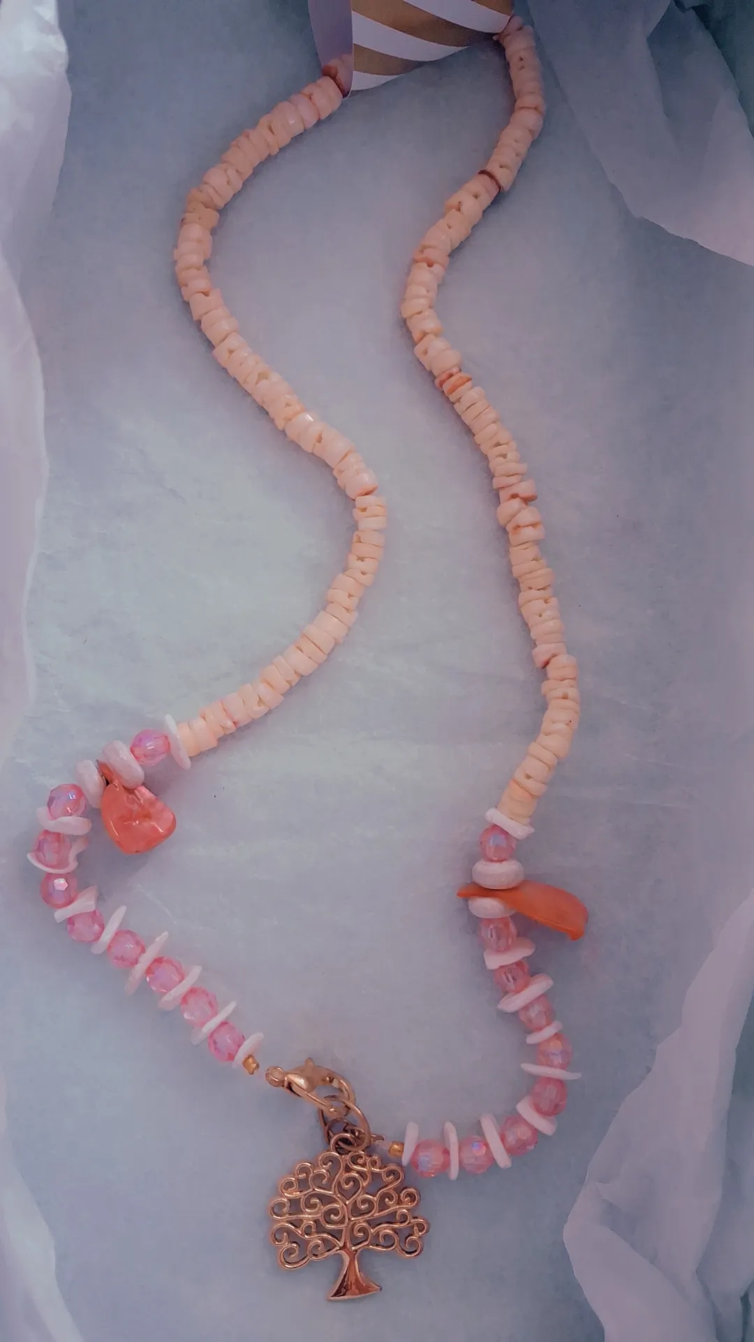Collares Artesanales de Piedras con Dije Árbol de la Vida - Imagen 4
