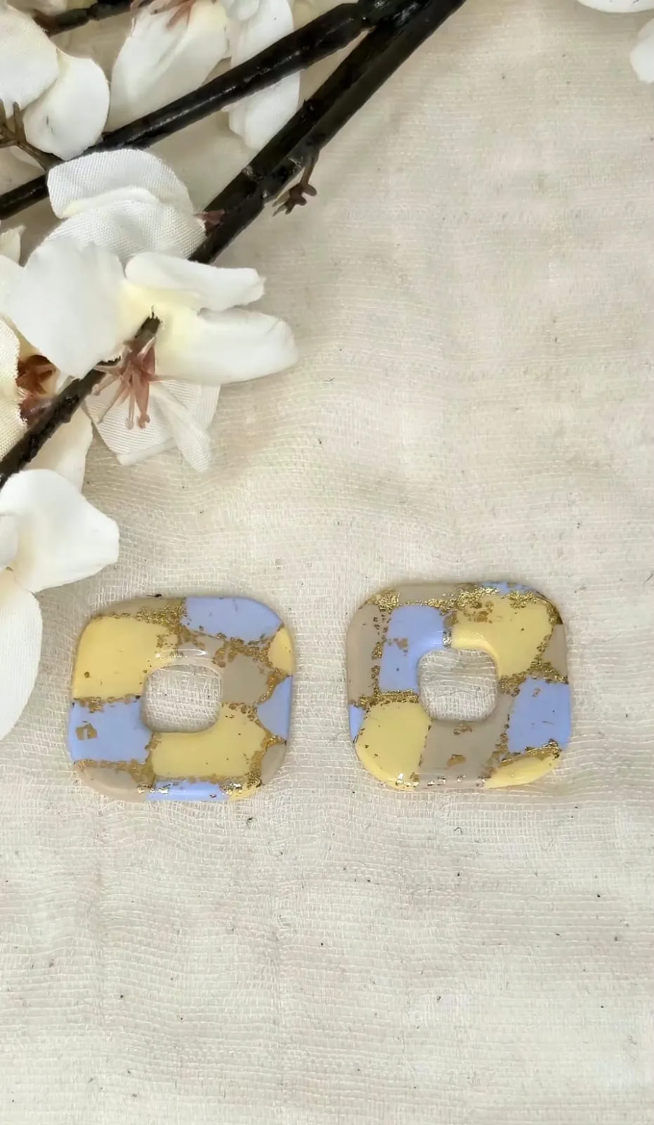 Pendientes nido con estampado marmoleado