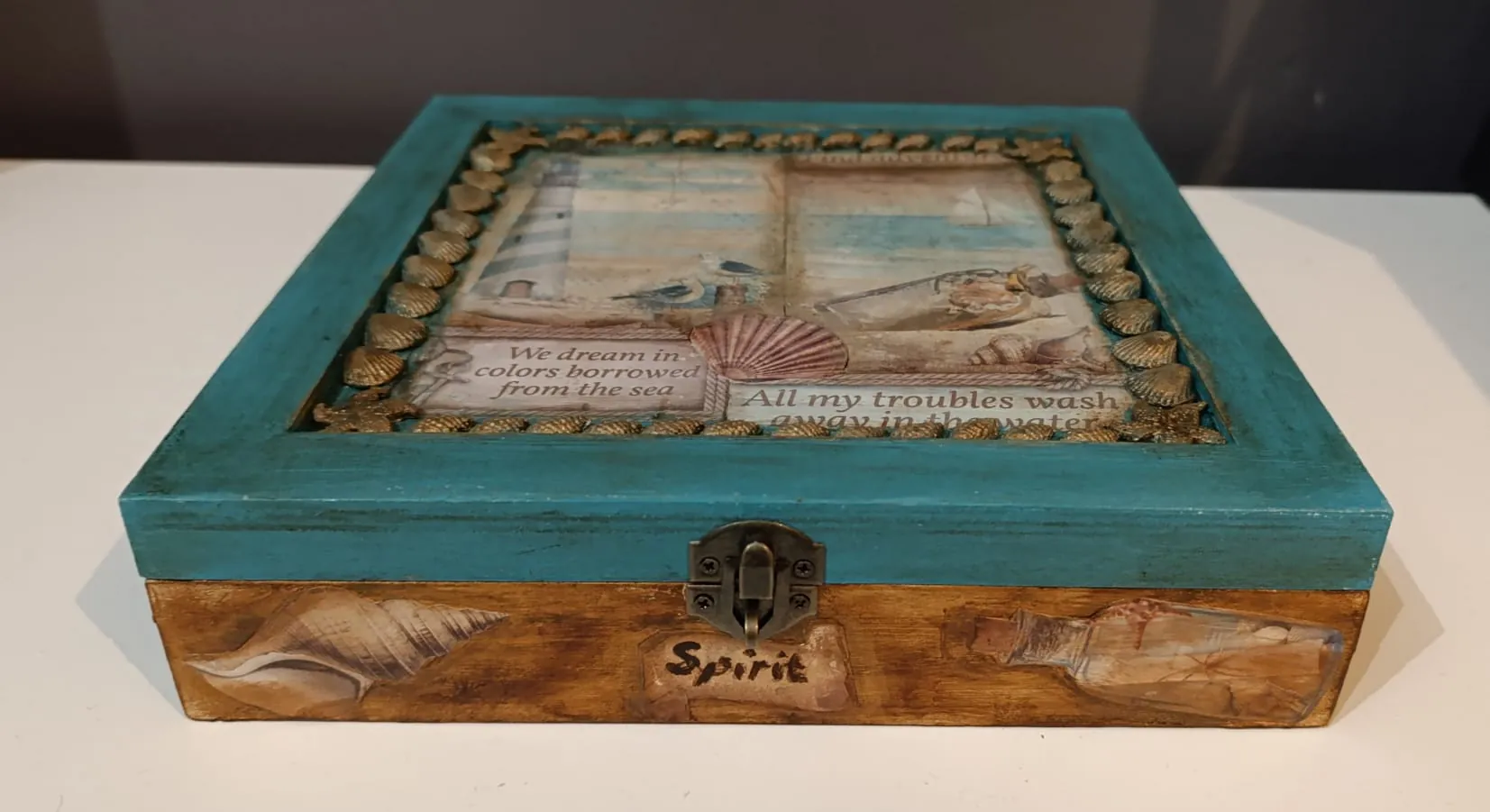 Caja de madera marinera