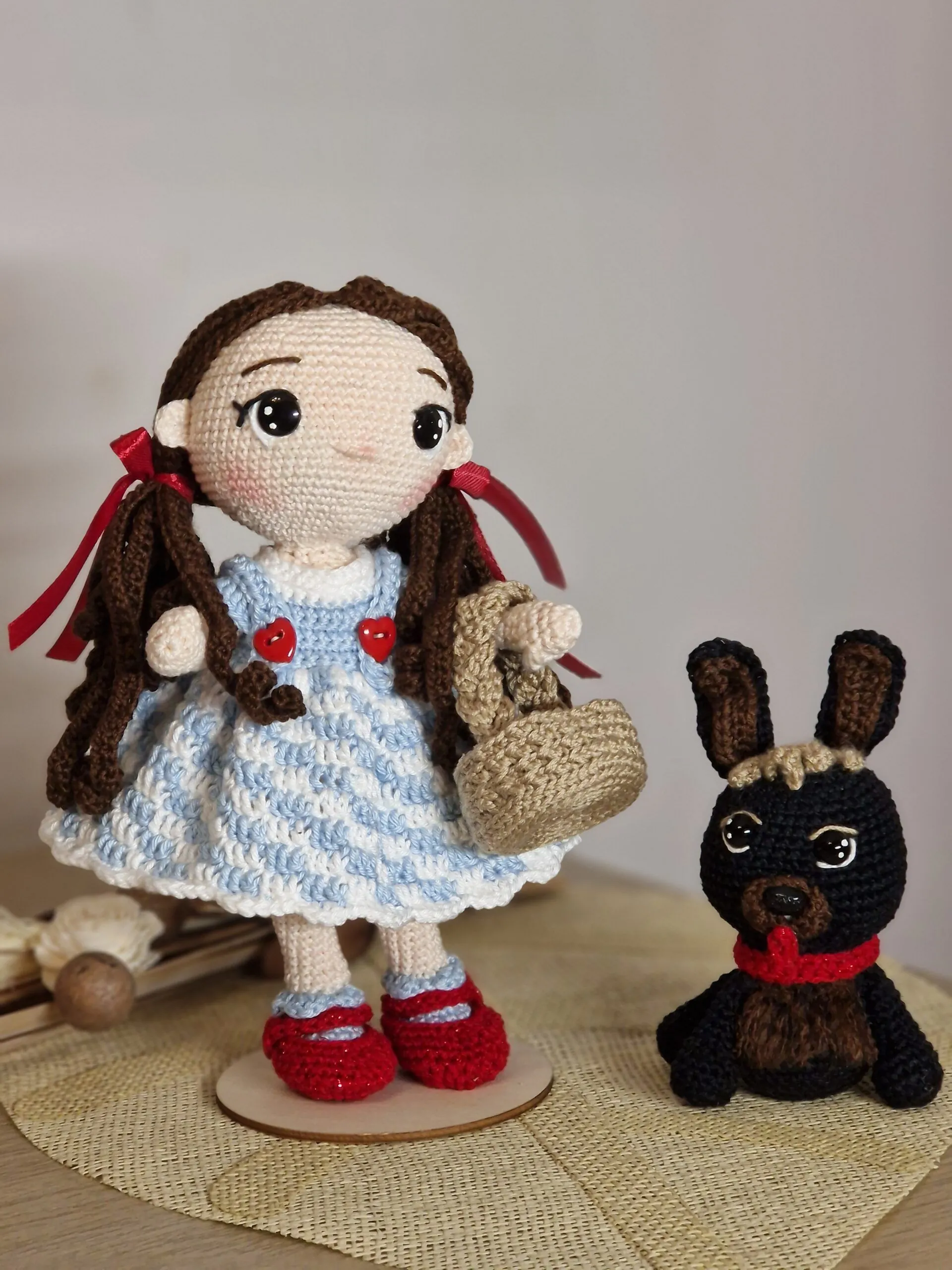Amigurumi Dorothy y toto, personajes del mago de oz
