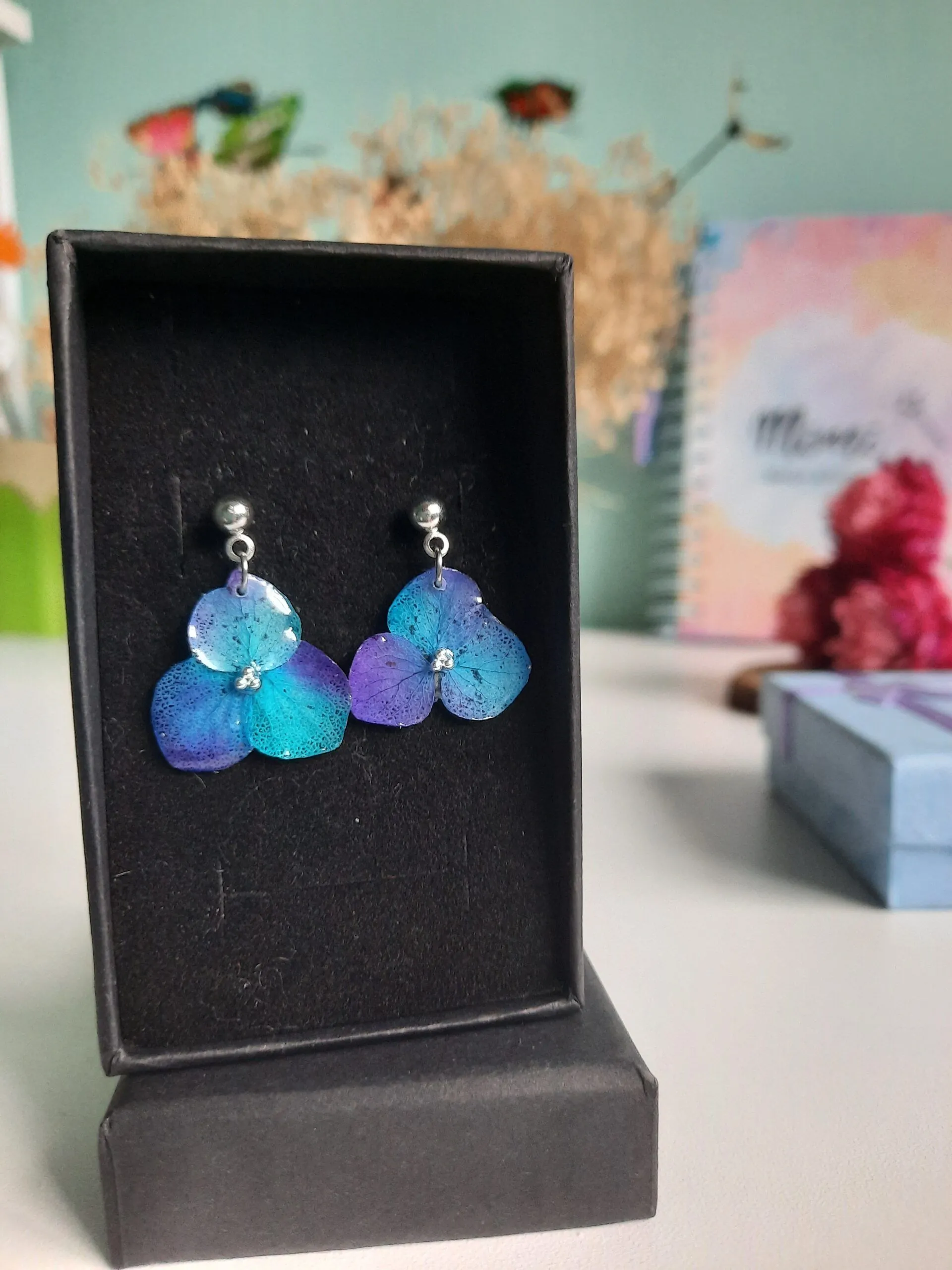 Pendientes hortensia azulmora