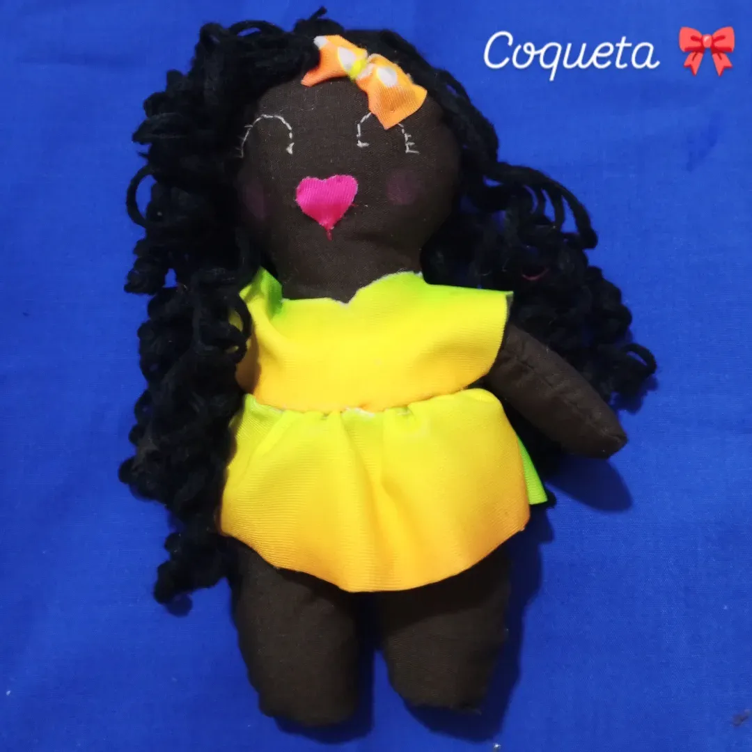 Muñeca de tela 10cm. Colección: Chiquis - Imagen 4